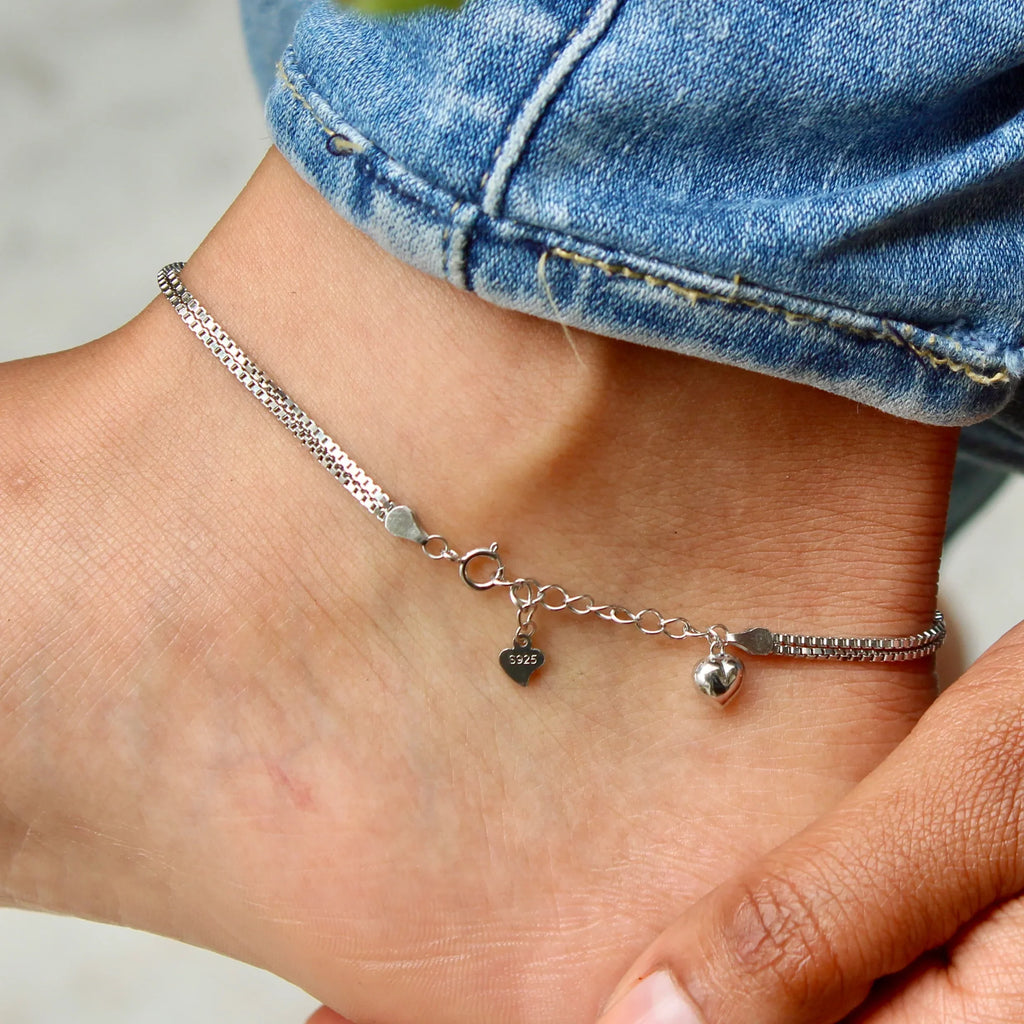 How to Style Anklets for Beachy Summer Look