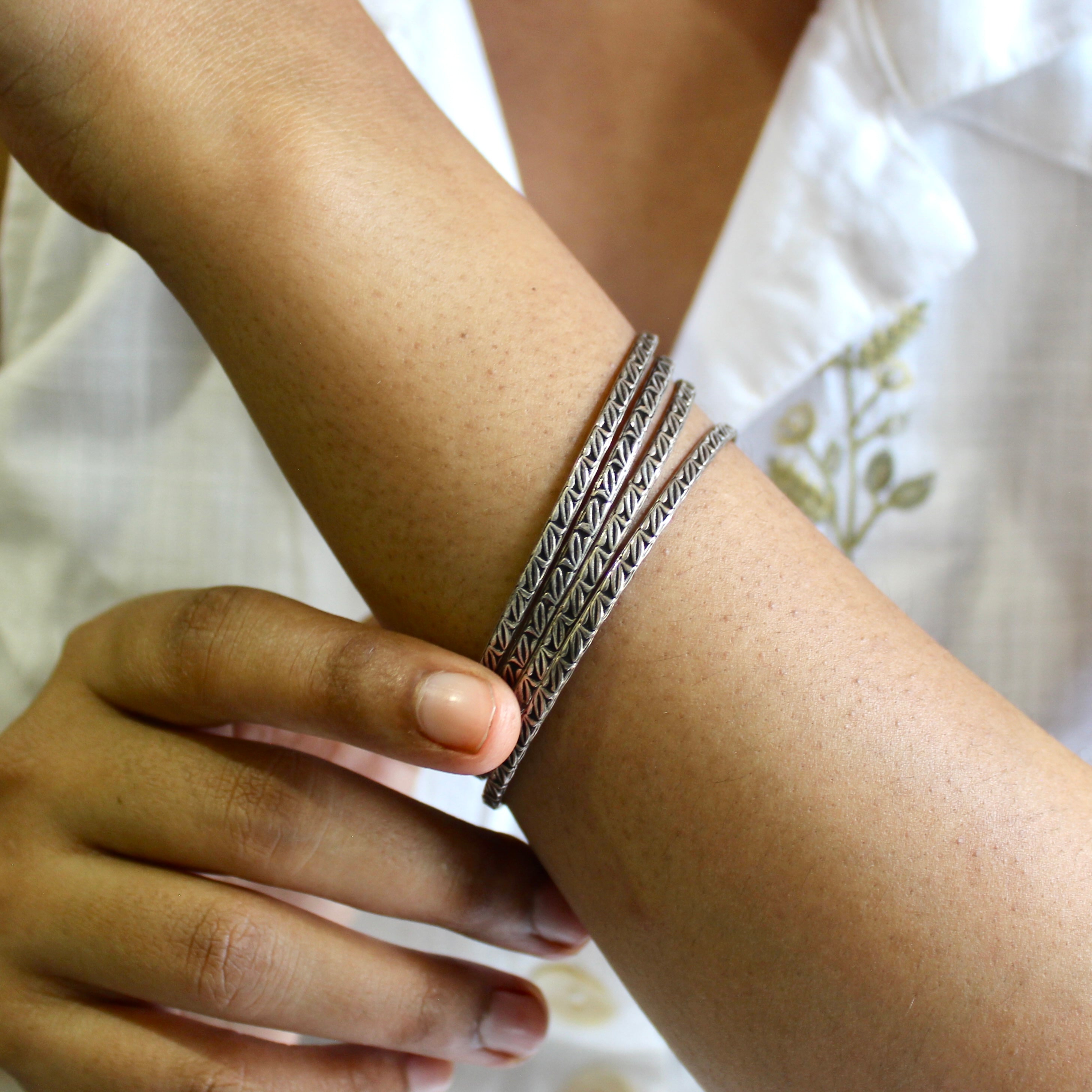 Leaf Patterned Oxidised Bangles in pure silver- PAIR