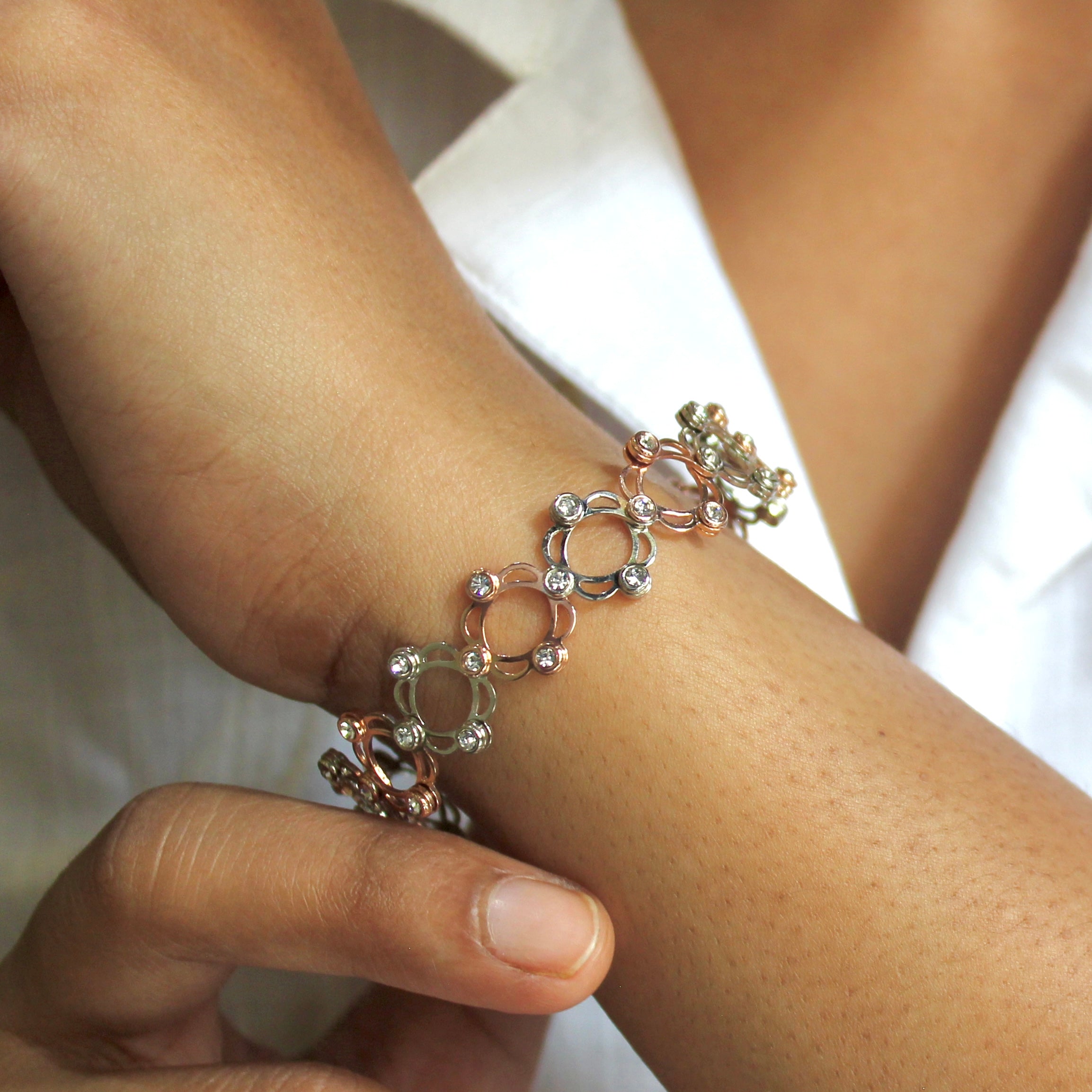 92.5 Sterling Silver Zigzag Ring cum Bracelet Rose gold with Stones