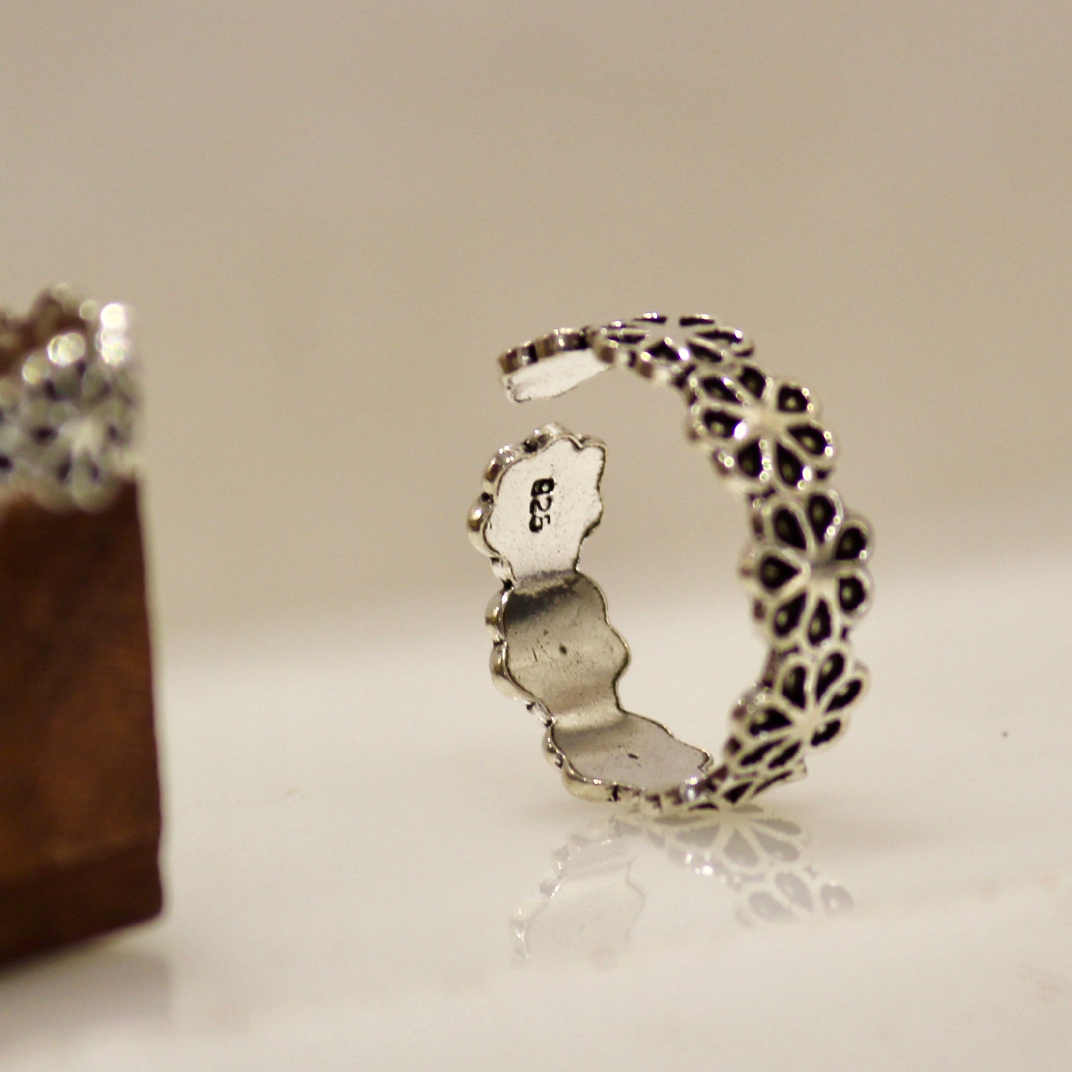 Big Flower Band 925 Pure Silver Toe Rings- Pair