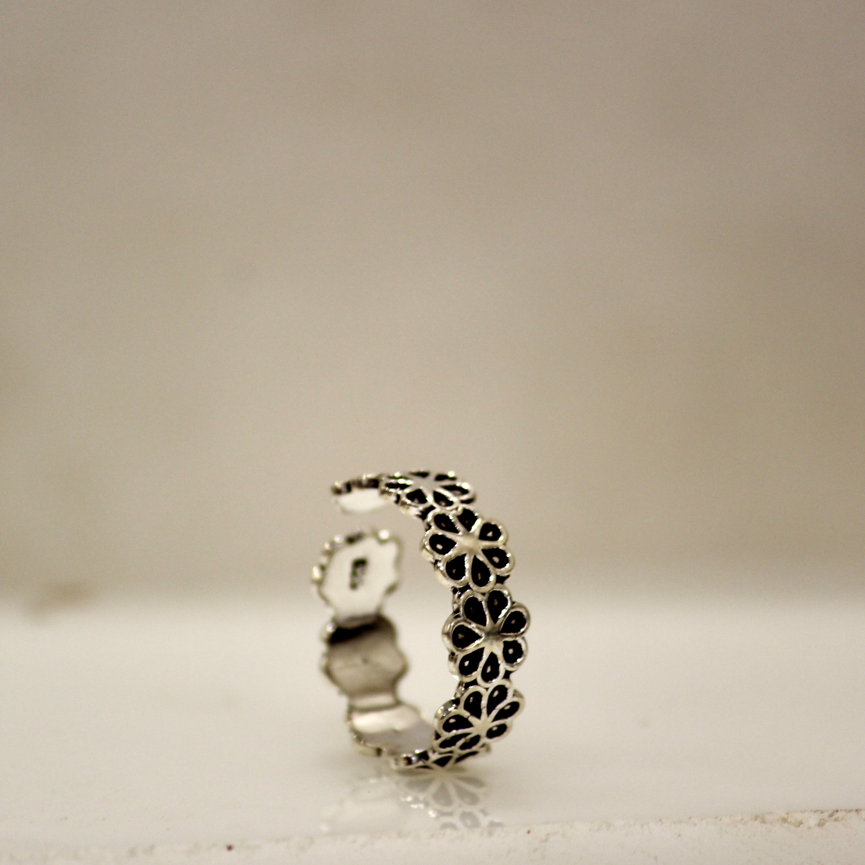 Big Flower Band 925 Pure Silver Toe Rings- Pair