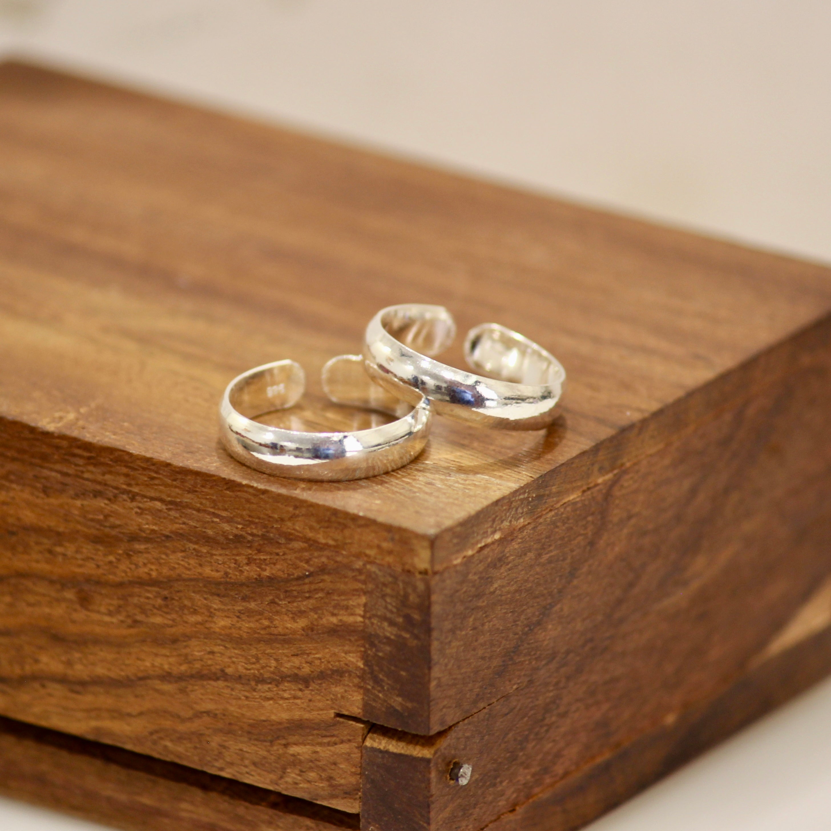 Evergreen Classic 925 Pure Silver Toe Rings- Pair