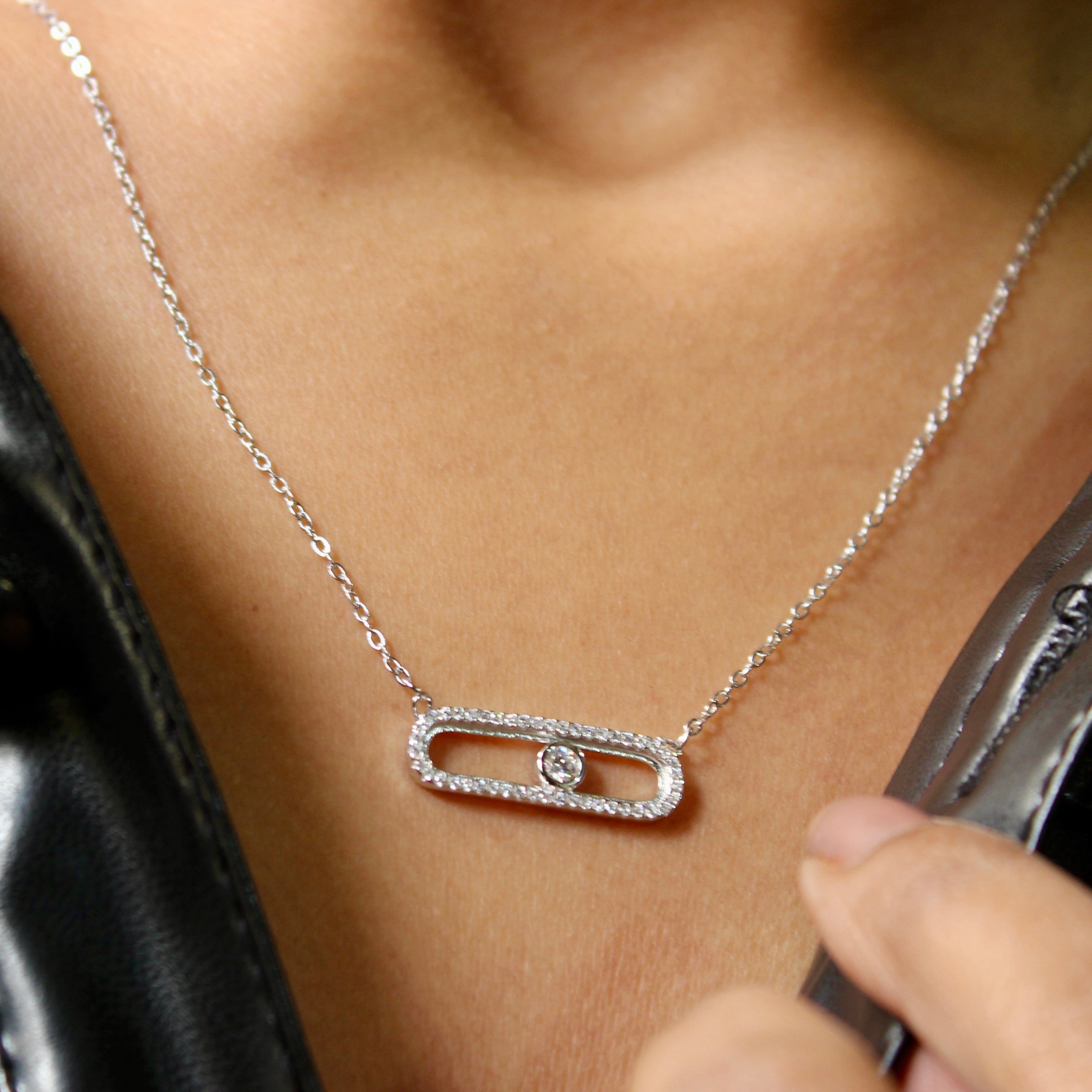 Zircon Stone in Cube 925 Silver Pendant With silver linked Chain