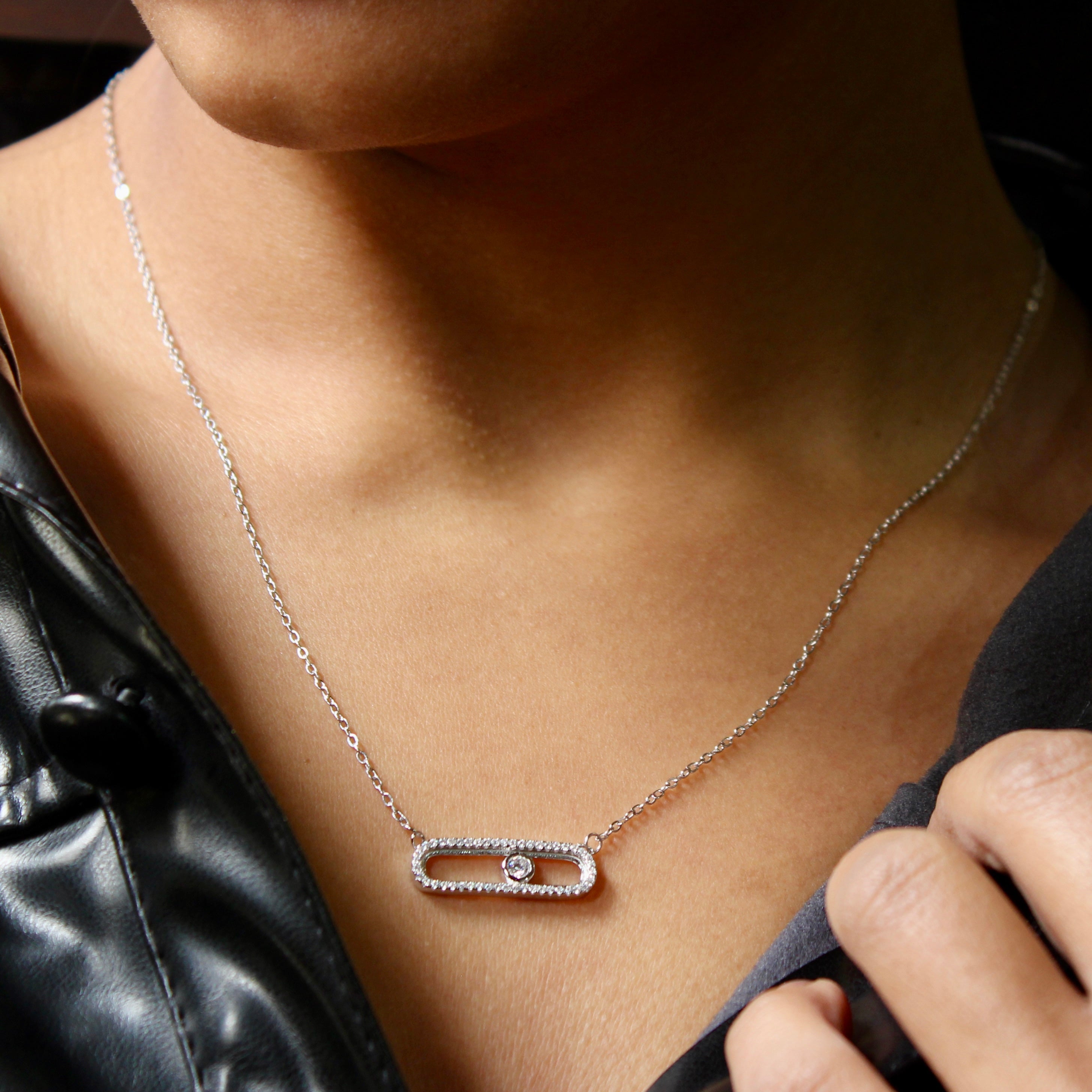 Zircon Stone in Cube 925 Silver Pendant With silver linked Chain