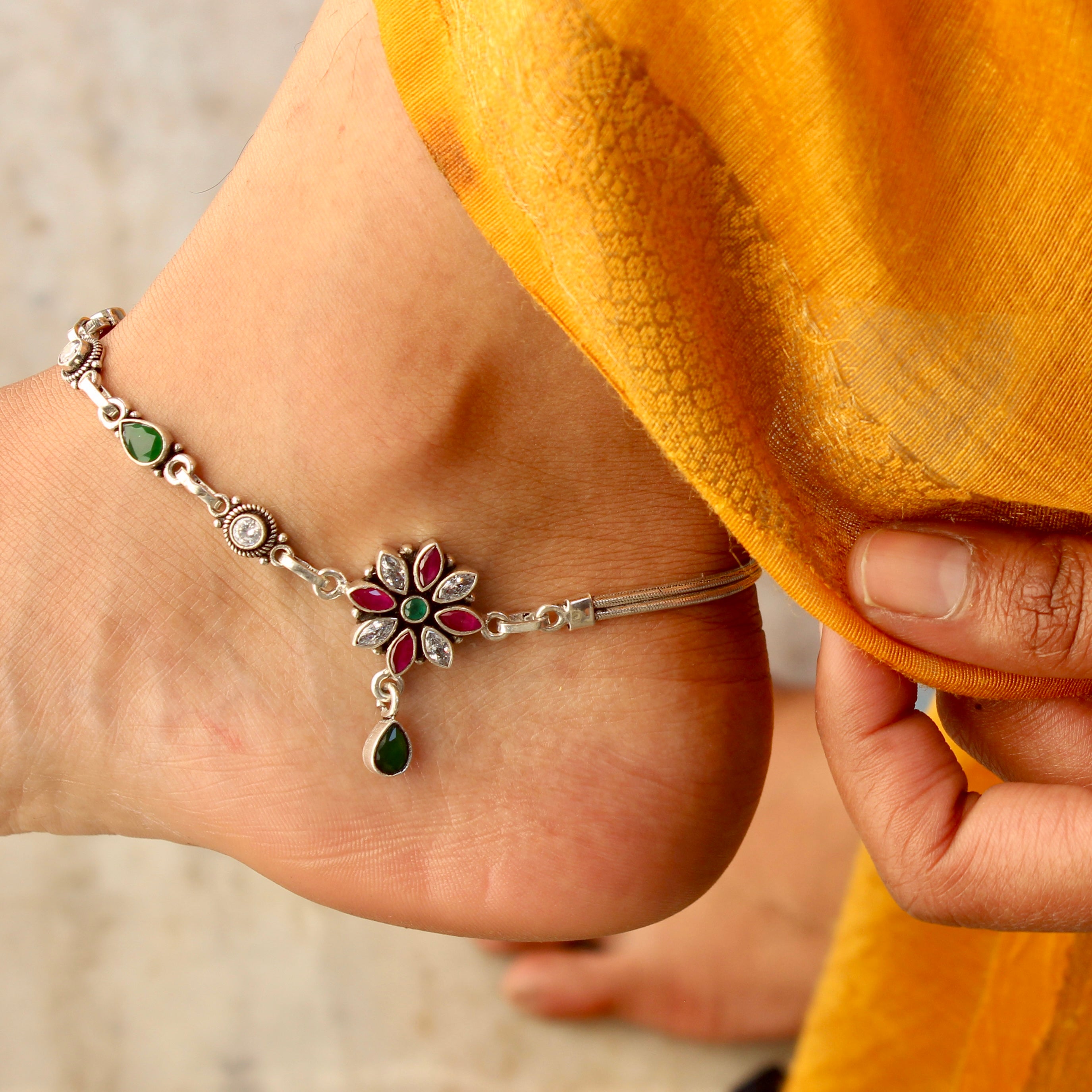 Zircon Flower with Emerald Stones 925 Silver Anklet- Single piece