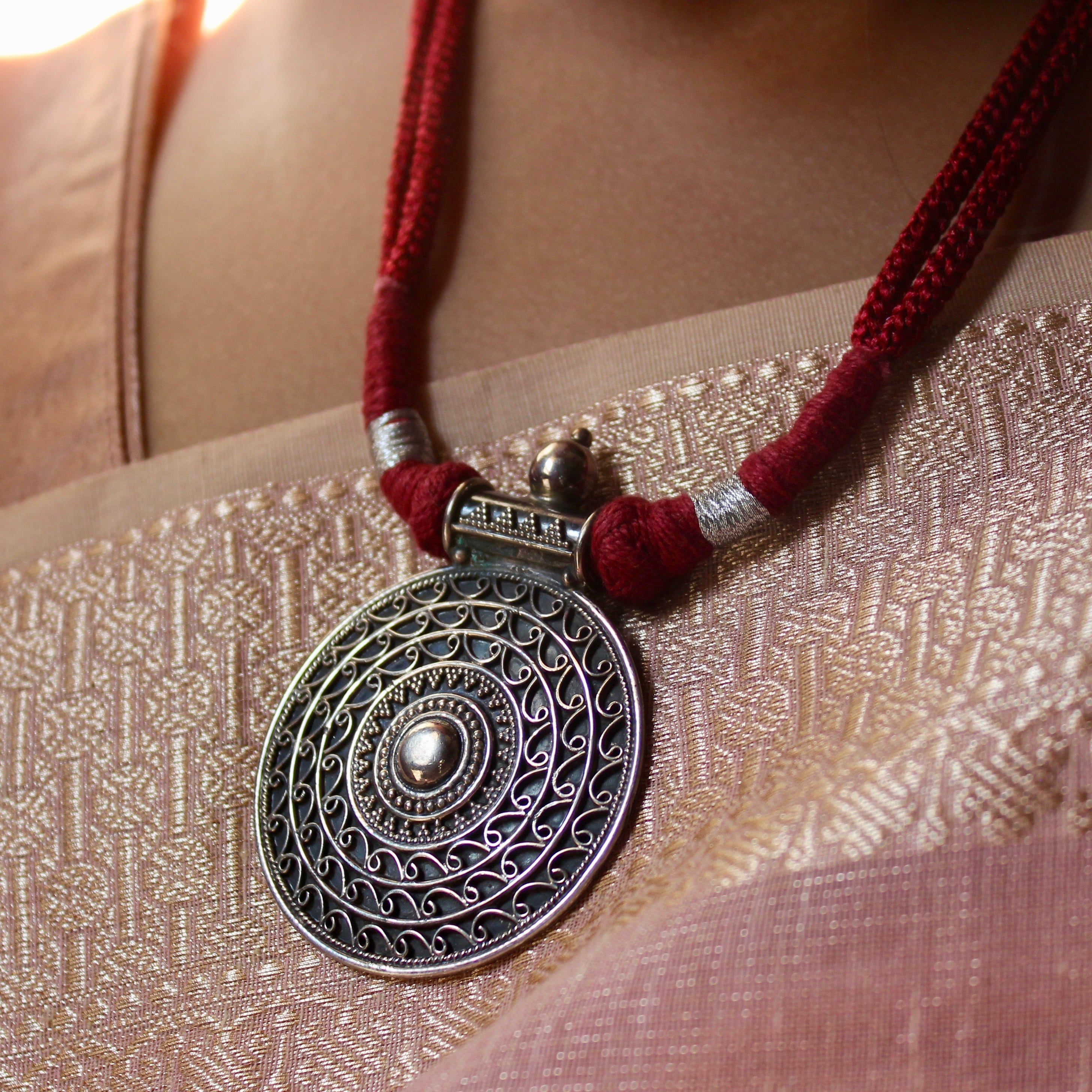 Oxidised Circle Pattered 925 Silver Necklace With Red Dori