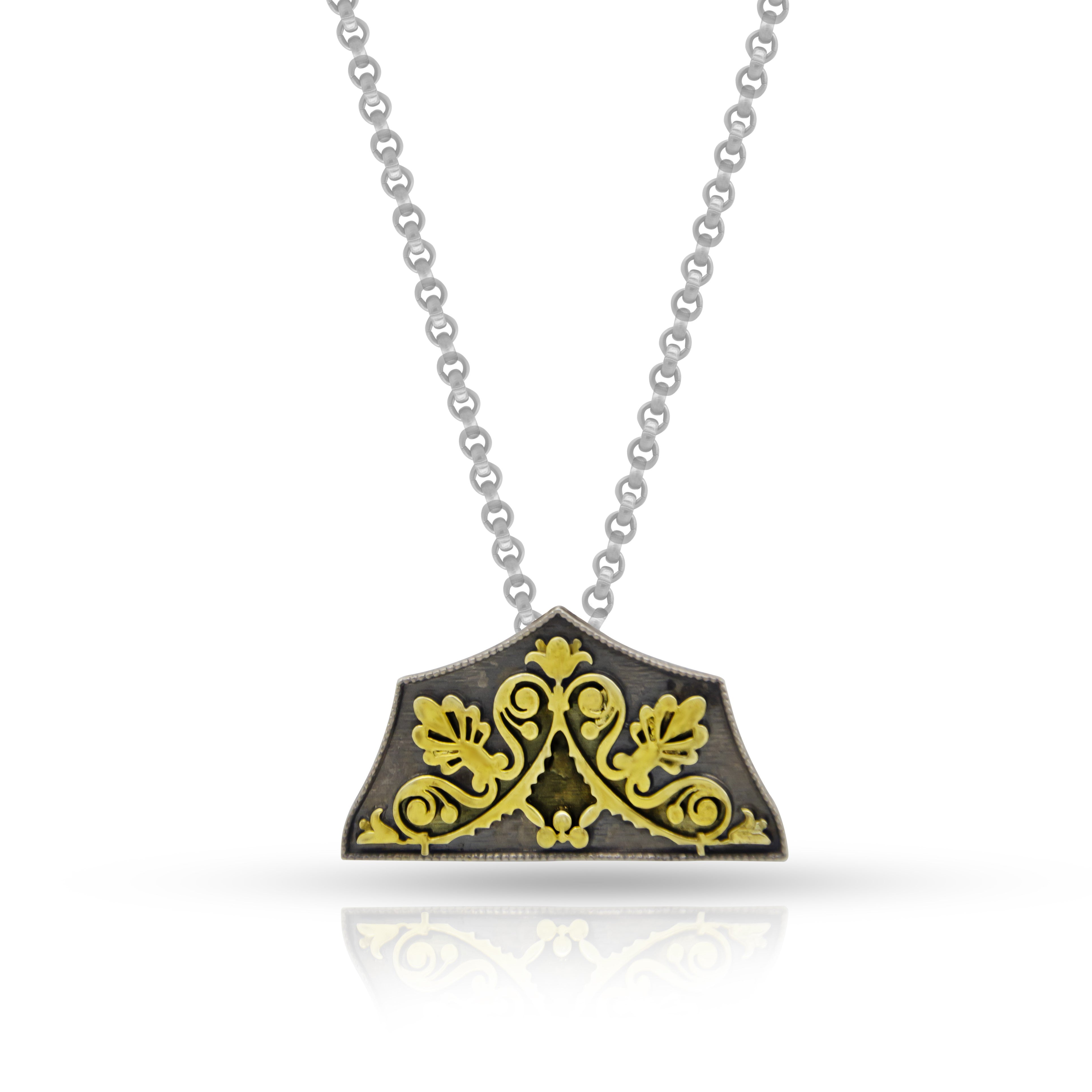 Vintage Embosed 925 Oxidised Pendant with Linked Chain in 925 silver