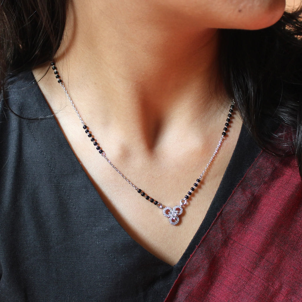 Silver Jewellery Gift for First Karwa Chauth: A Special Gift Idea