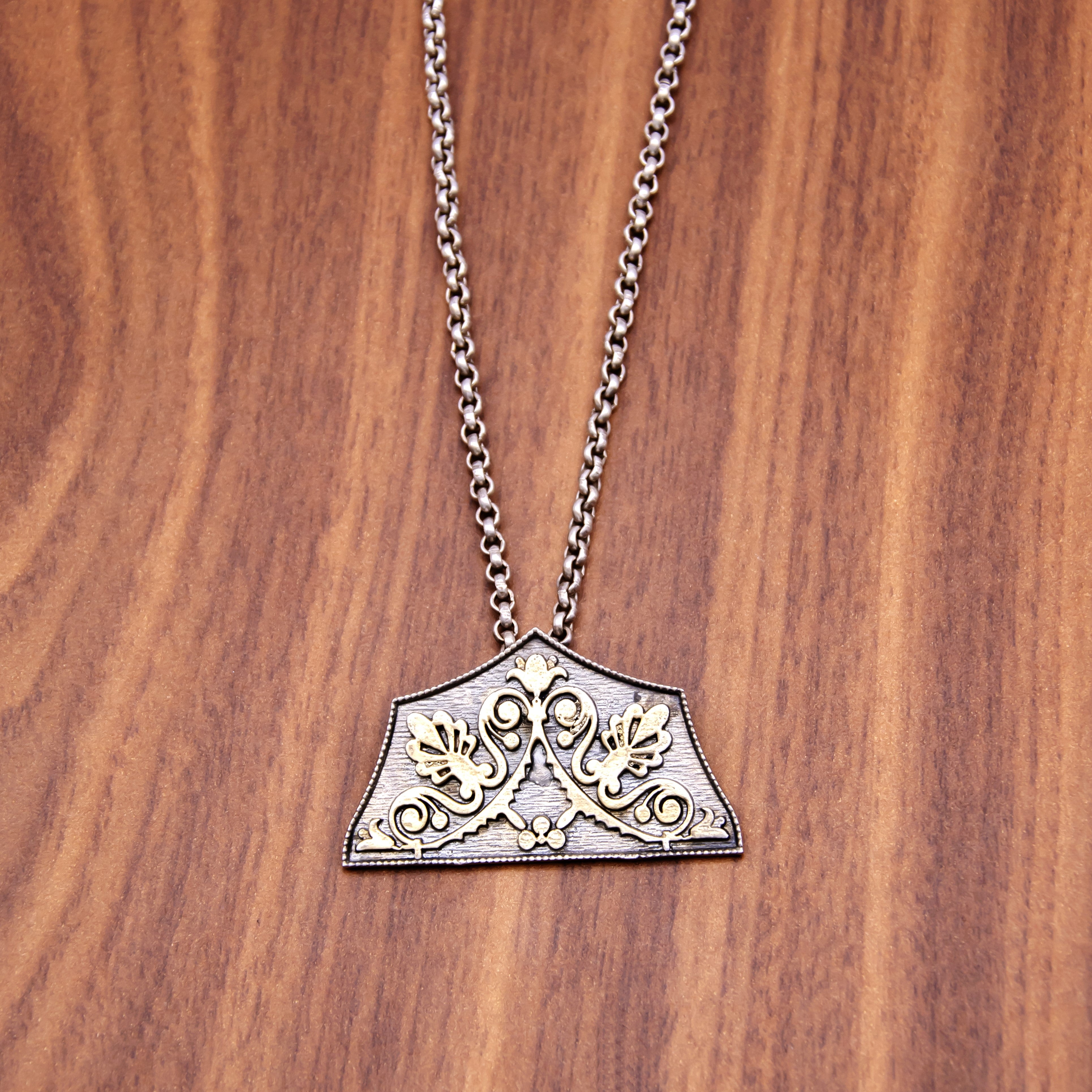 Vintage embosed 925 oxidised pendant with linked chain