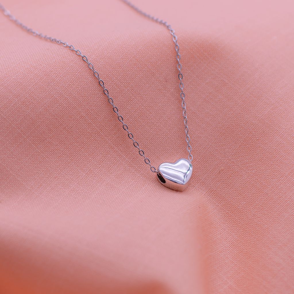 Classic Silver Heart Pendant With Linked Chain in 925 Silver