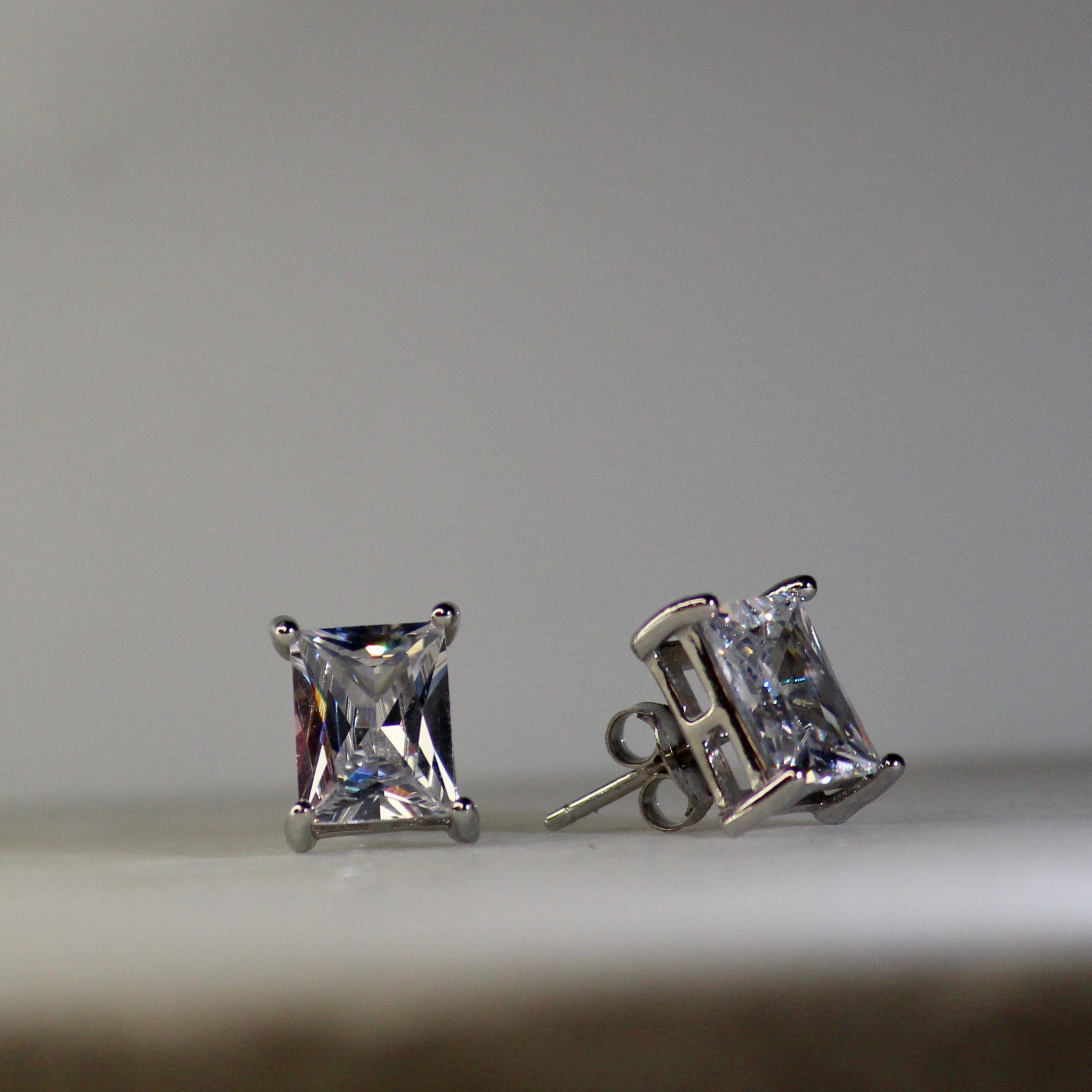 Cube XL size single stone 925 silver studs