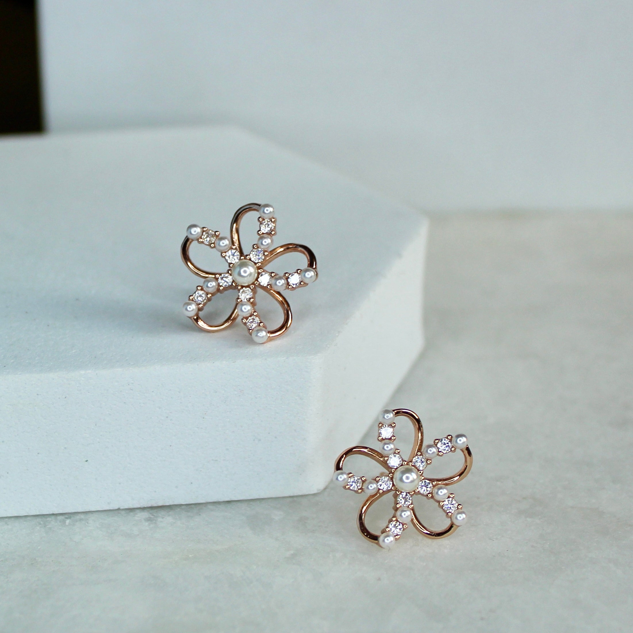 Rose gold flower 925 silver studs with pearls