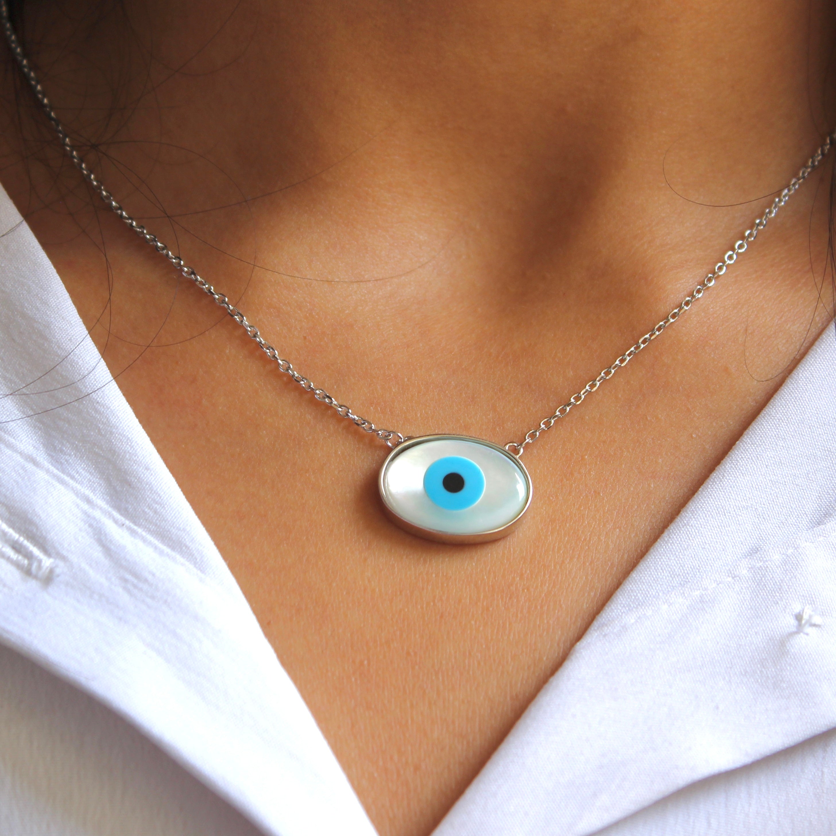 Evil eye oval silver pendant with chain