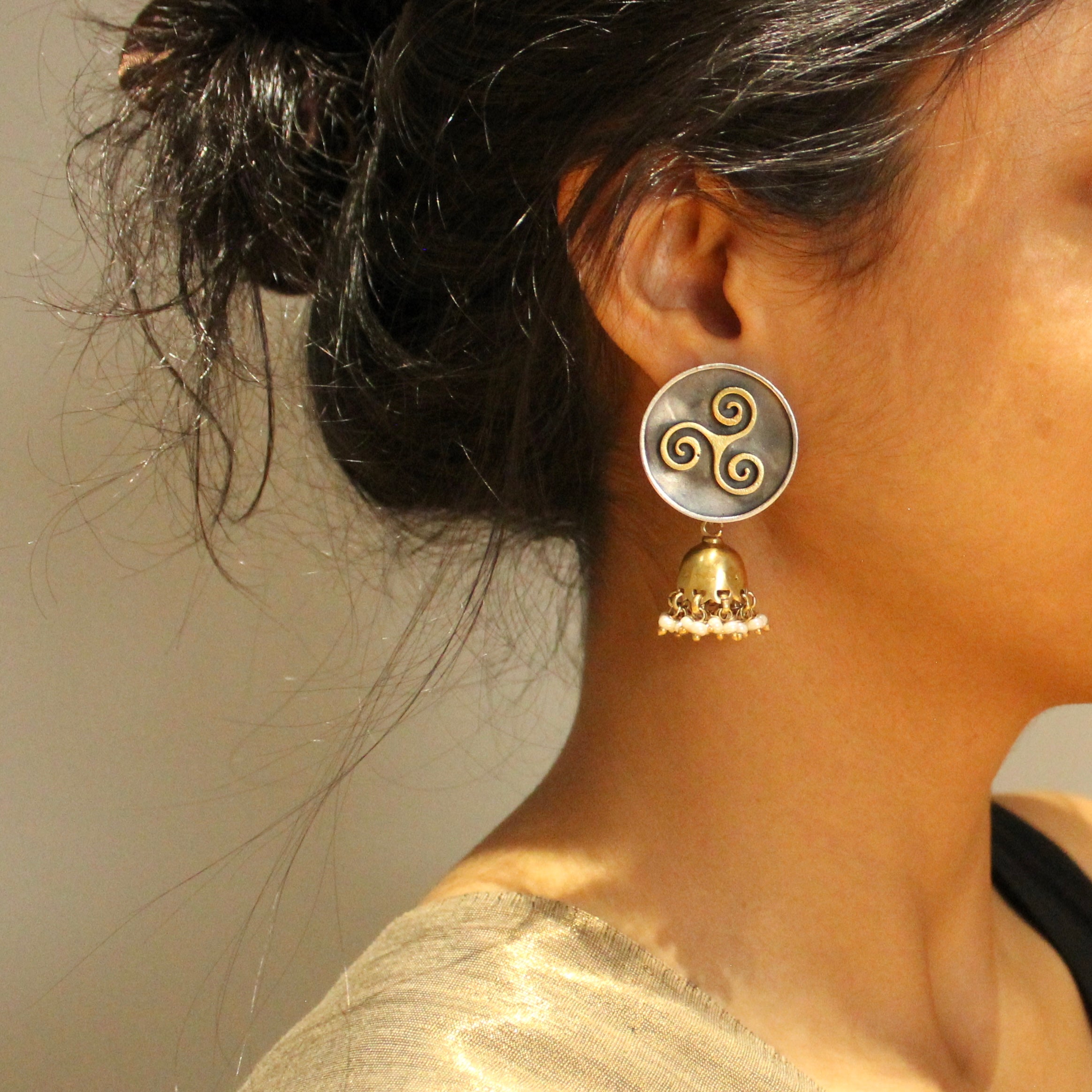 Figet spinner gold 925 oxidised silver jhumkas