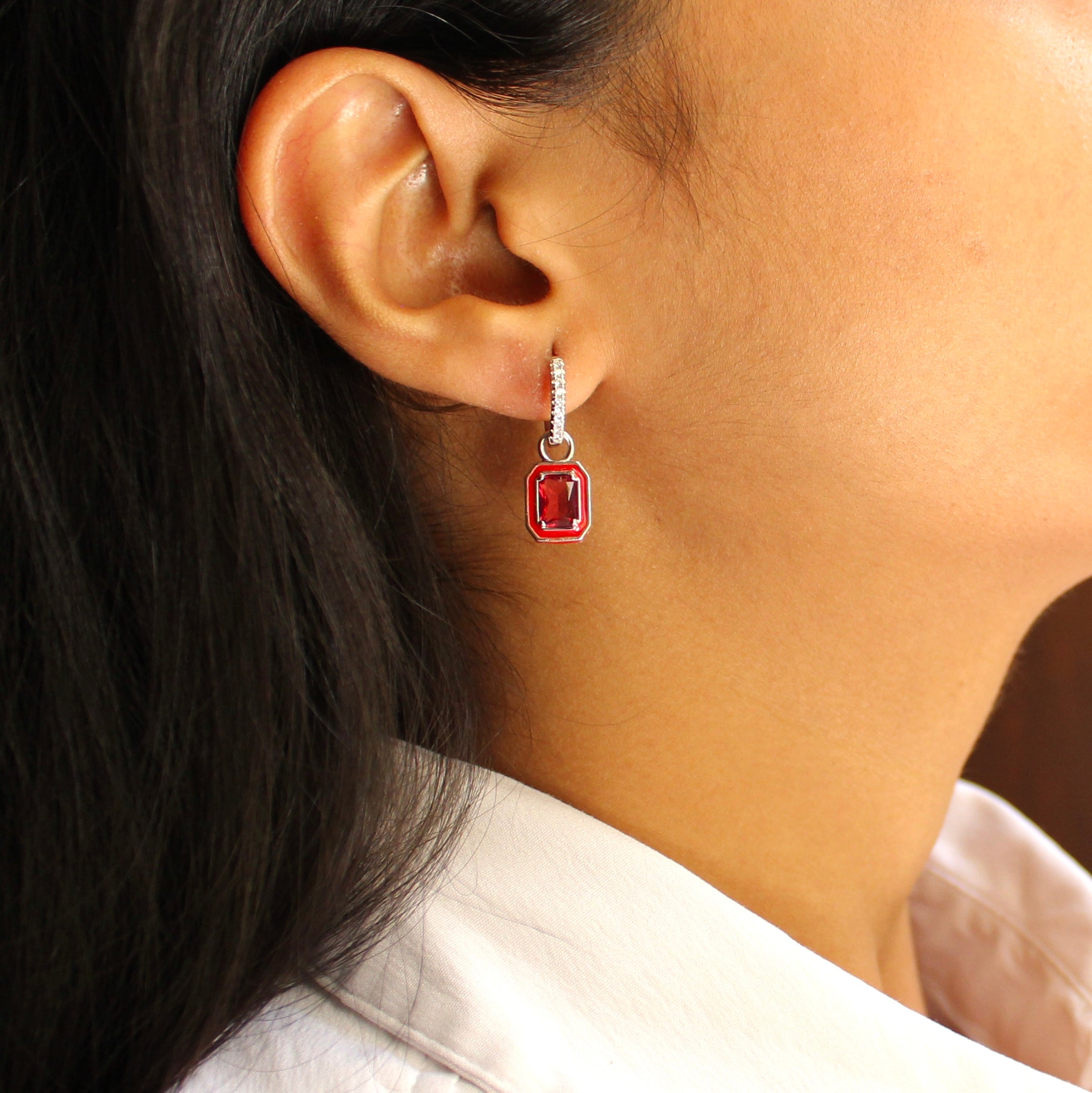 Red stones drop earrings in 925 silver