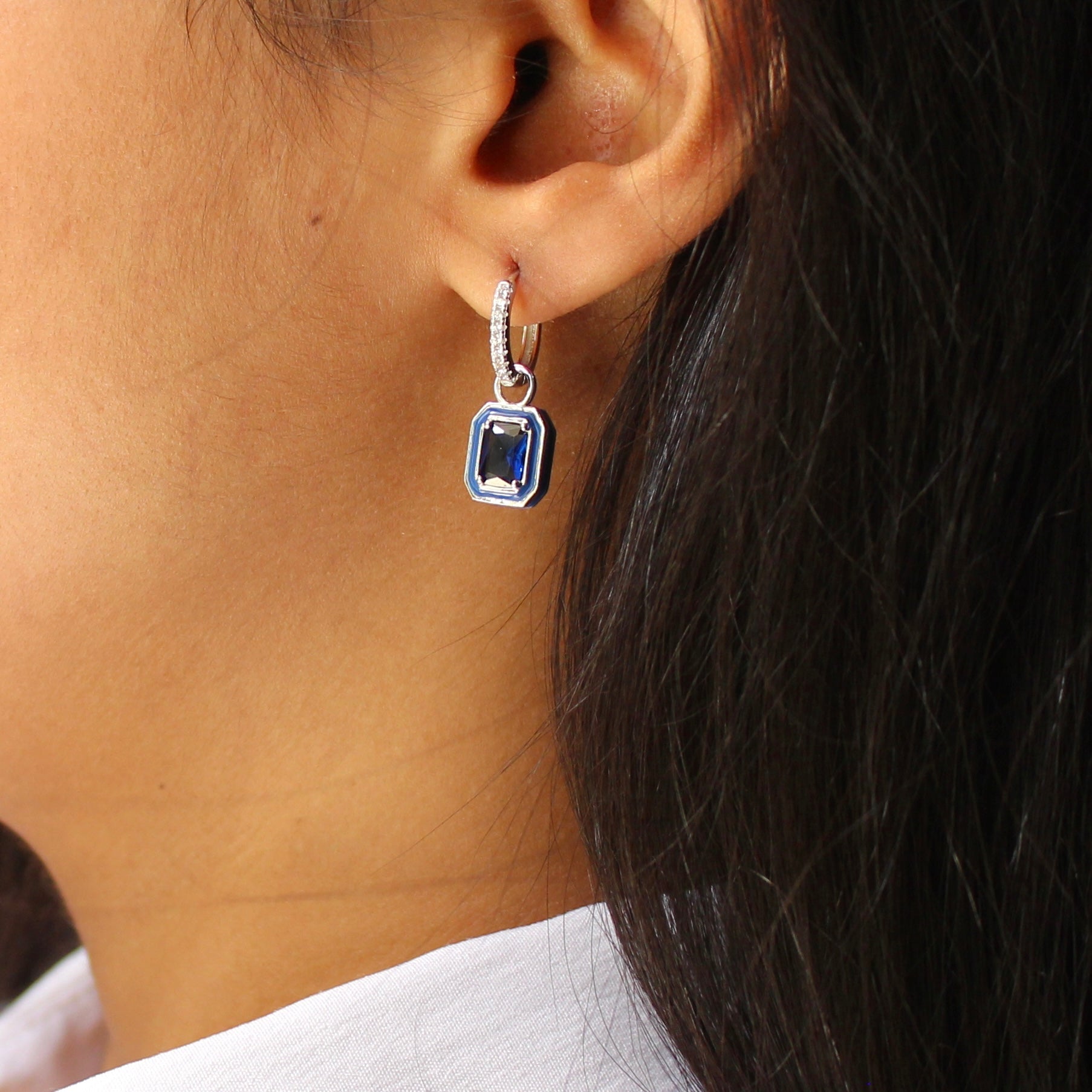 Sapphire stones drop earrings in 925 silver