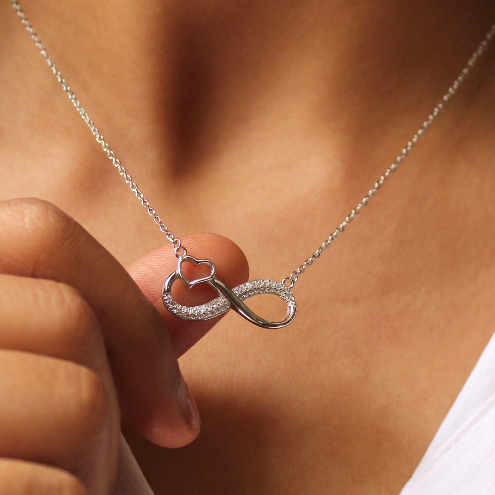 Infinity heart silver pendant with linked chain