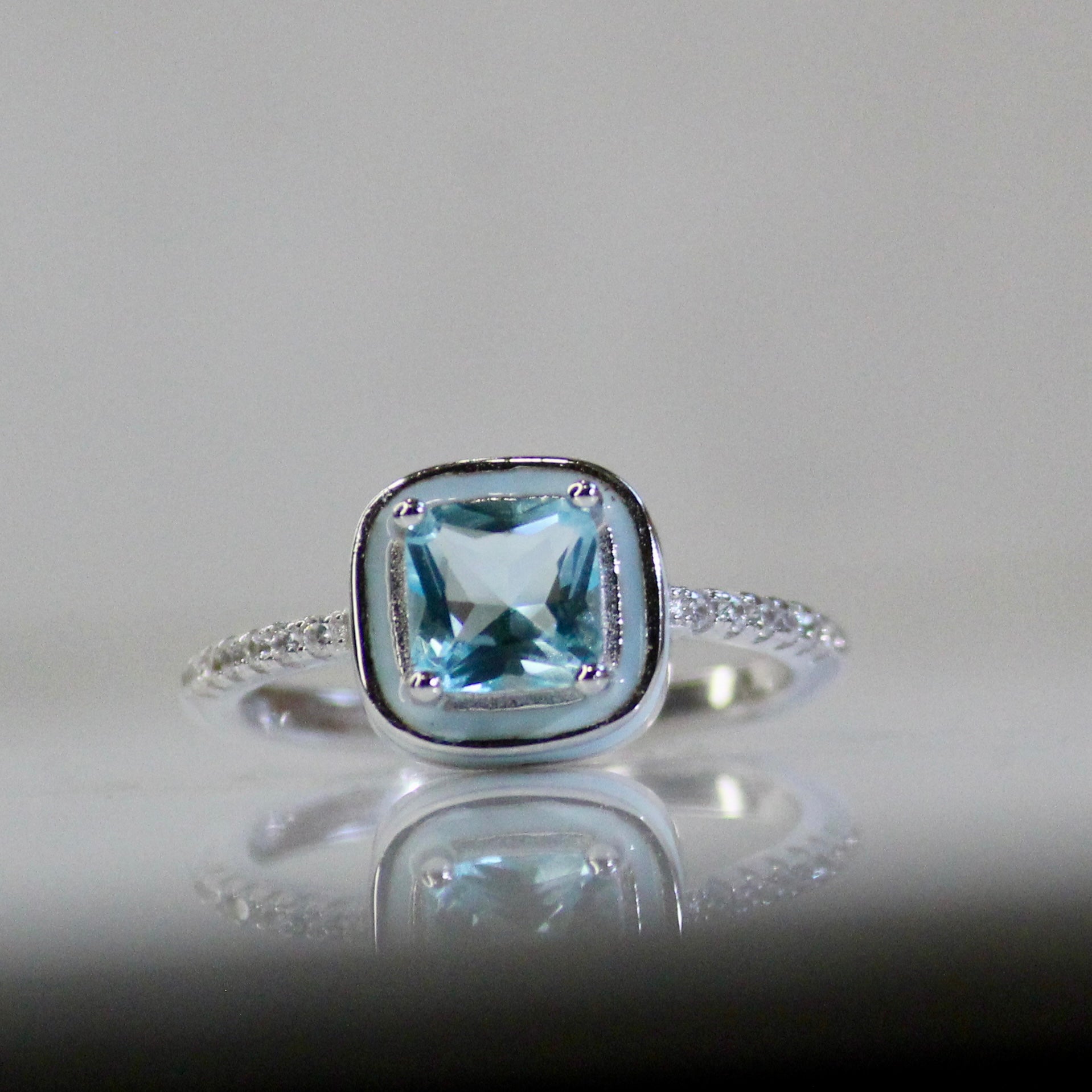 Pastel blue square 925 silver ring