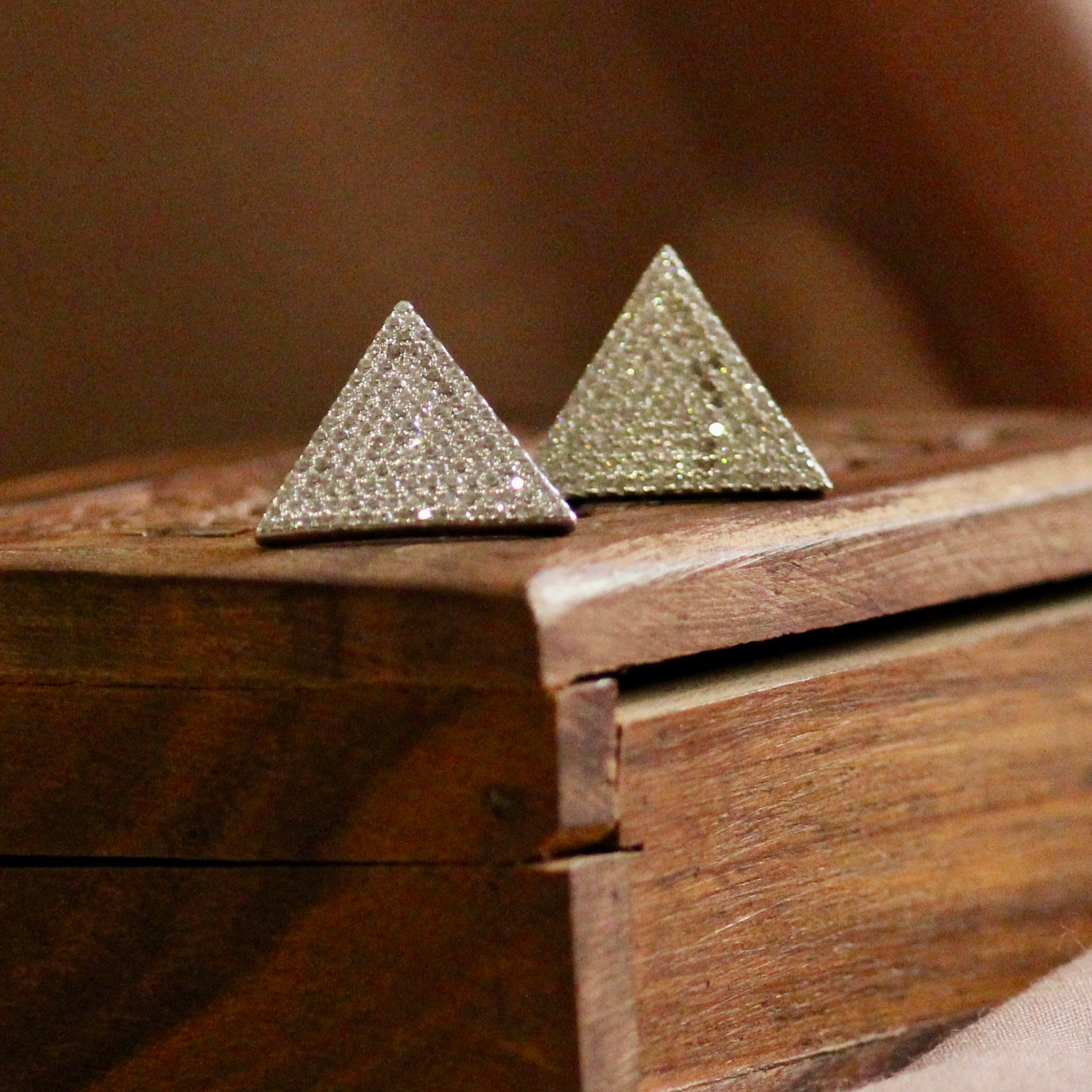 Triangle multistone 925 silver studs