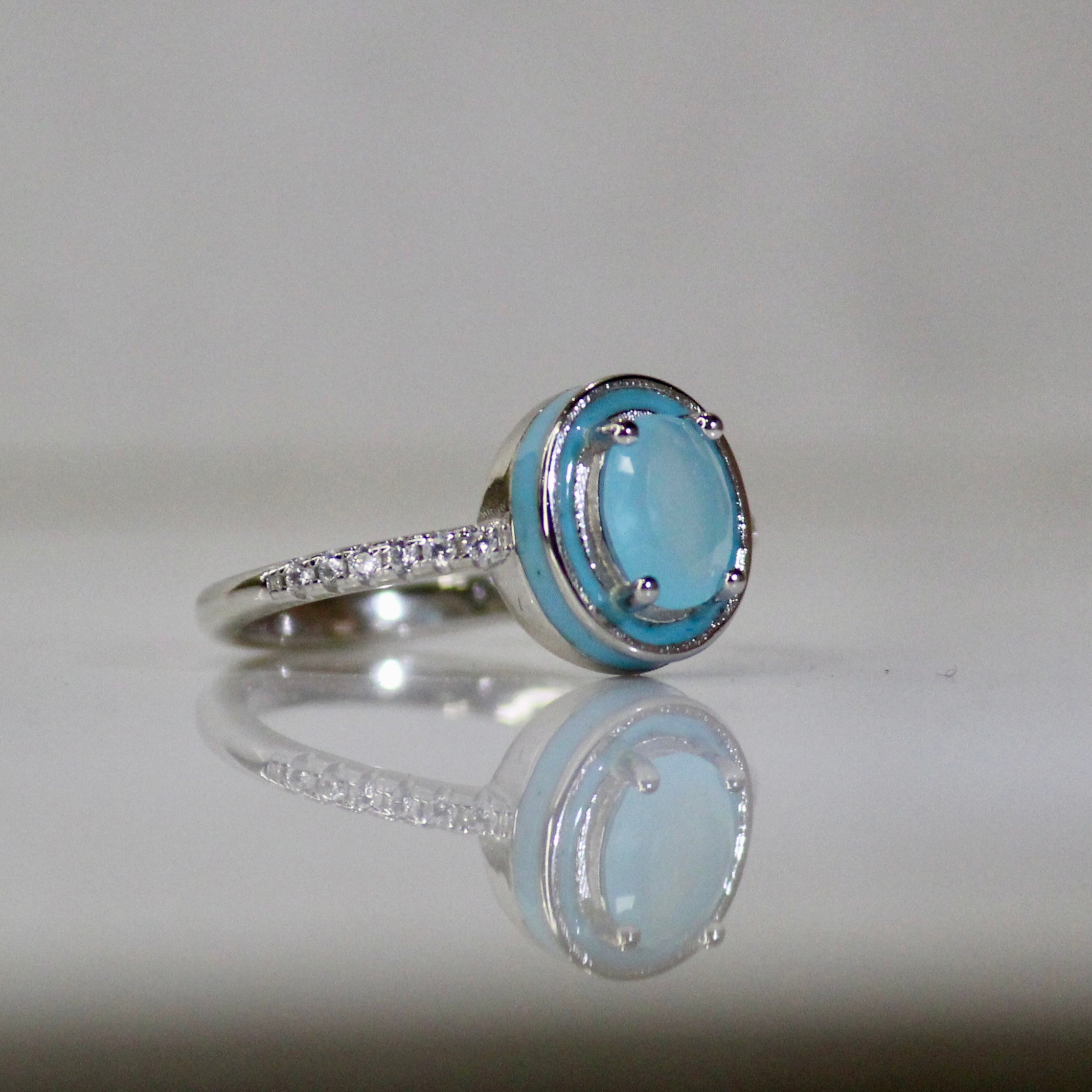 Pastel blue oval 925 silver ring'