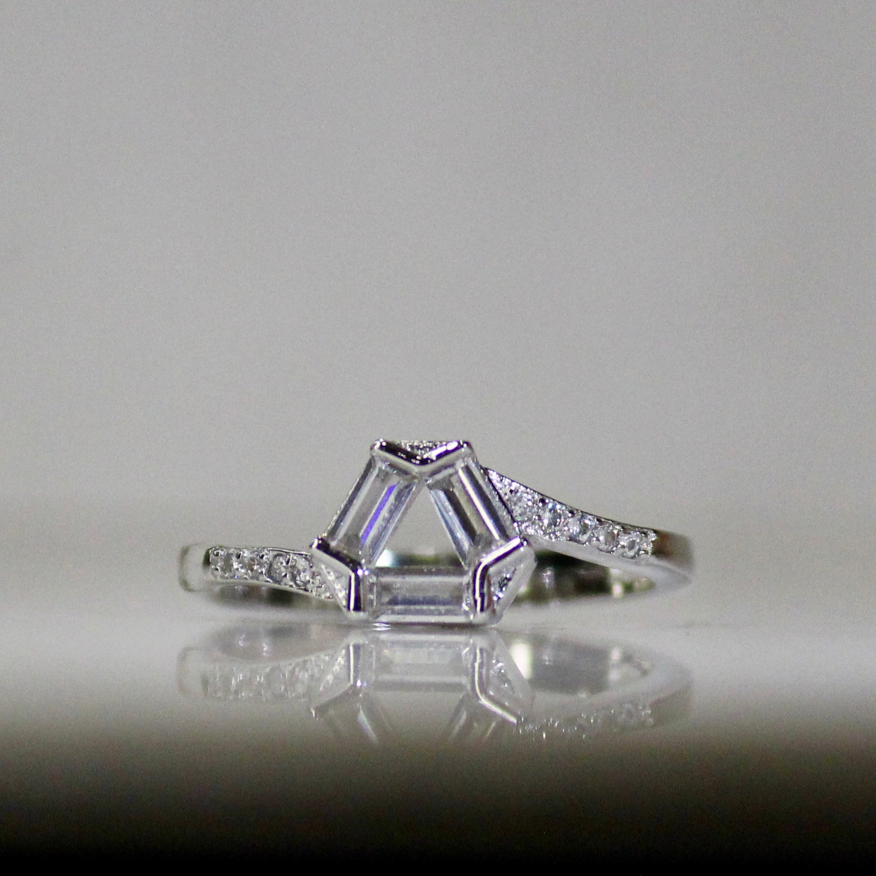 Triangle minimal 925 silver ring