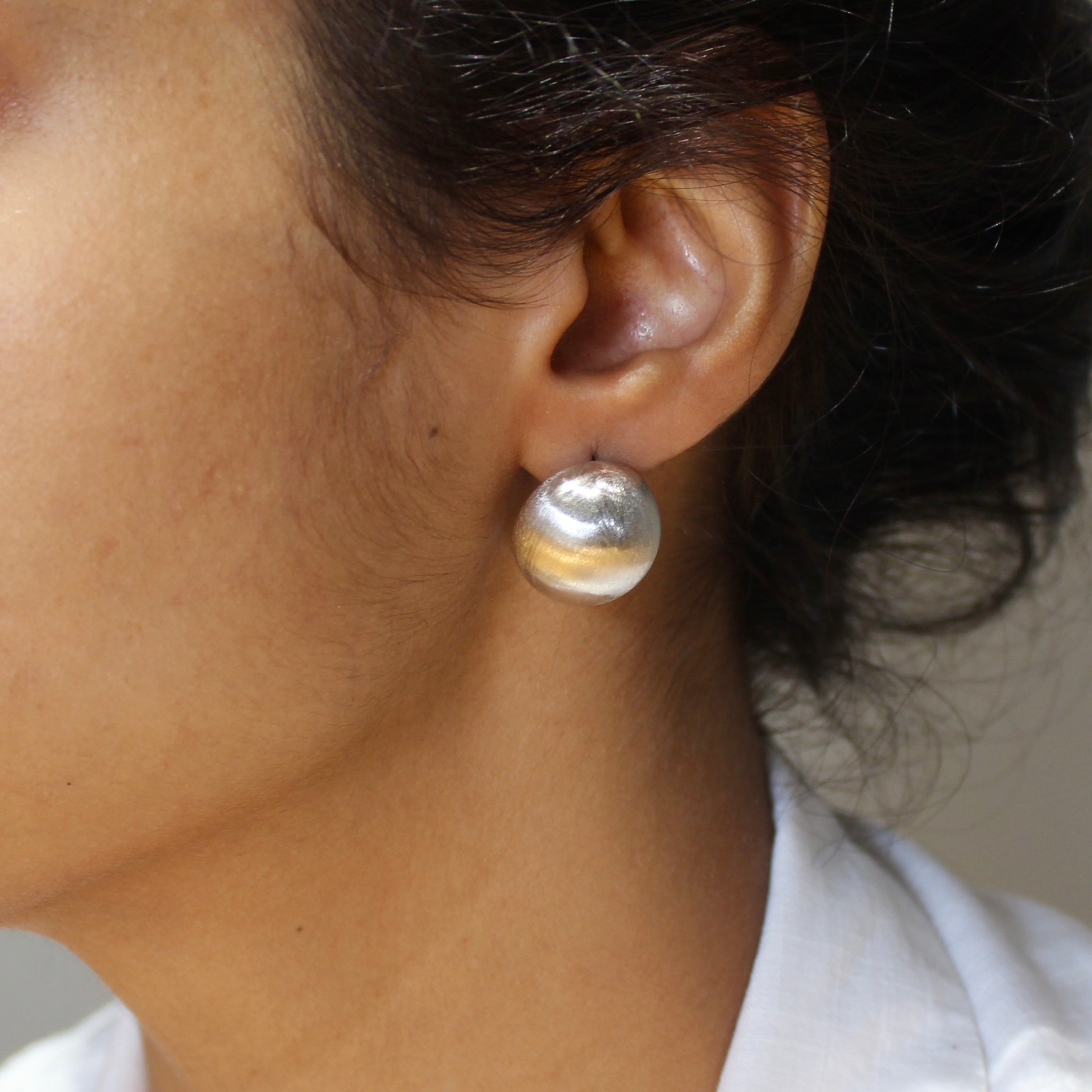 Silver big pearl classic studs