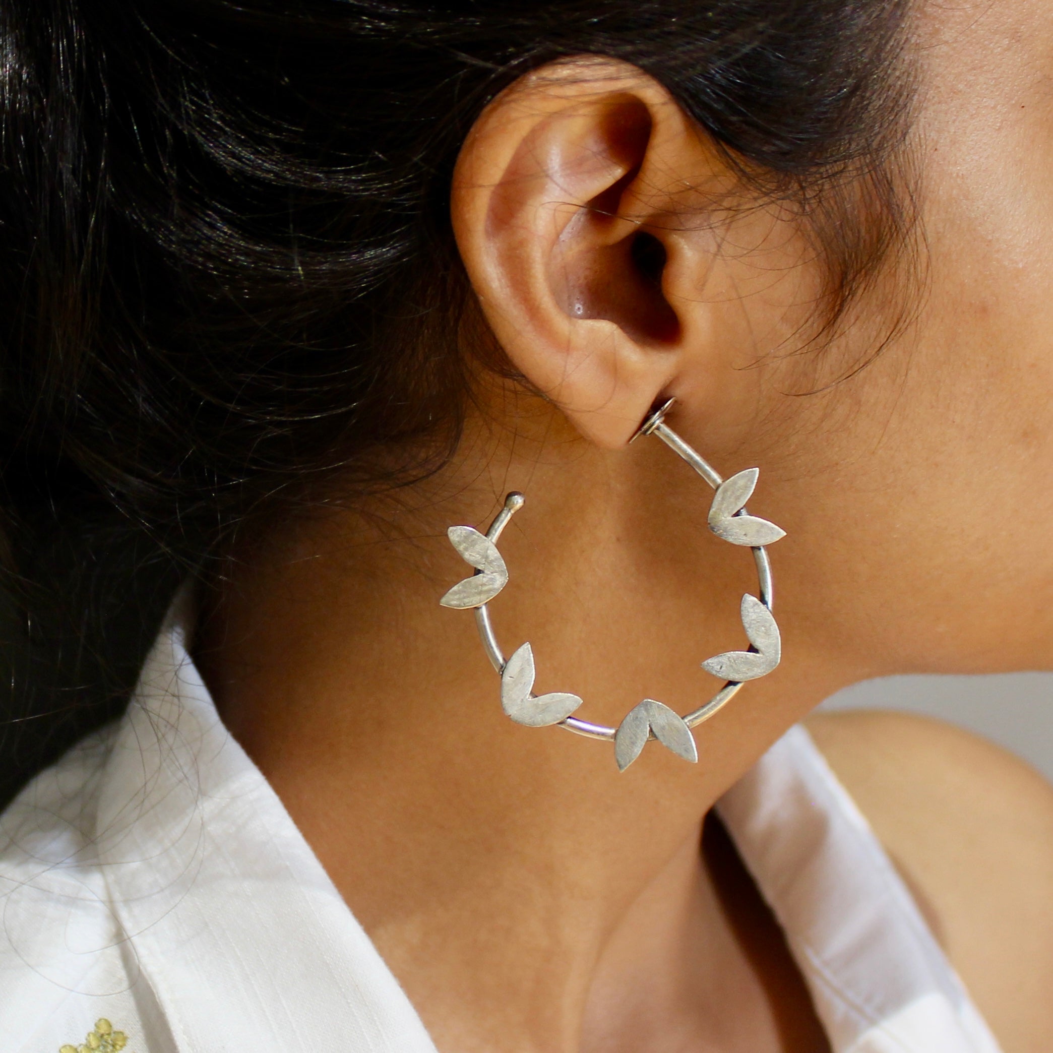 2 leaves 925 silver hoops earrings