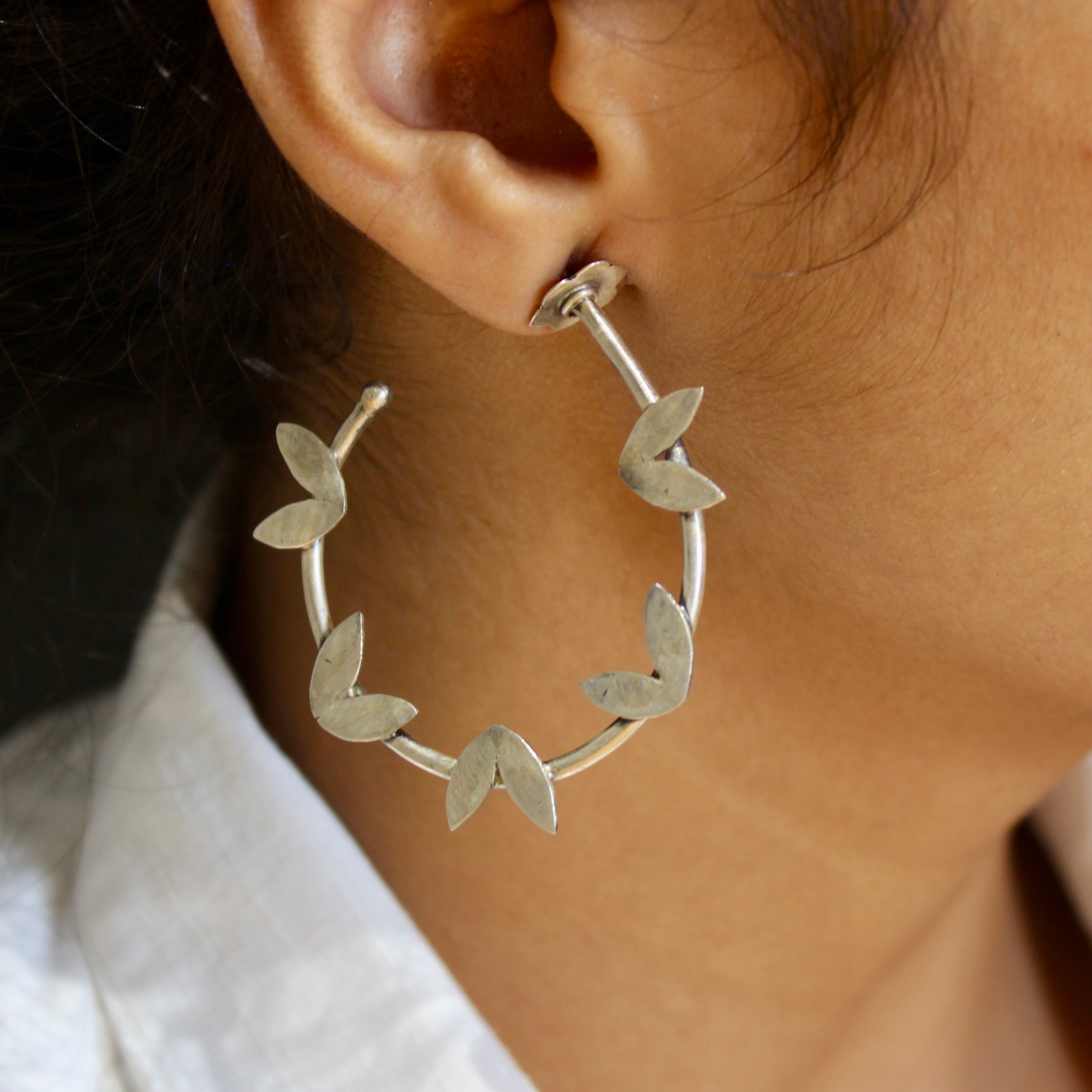 2 leaves 925 silver hoops earrings