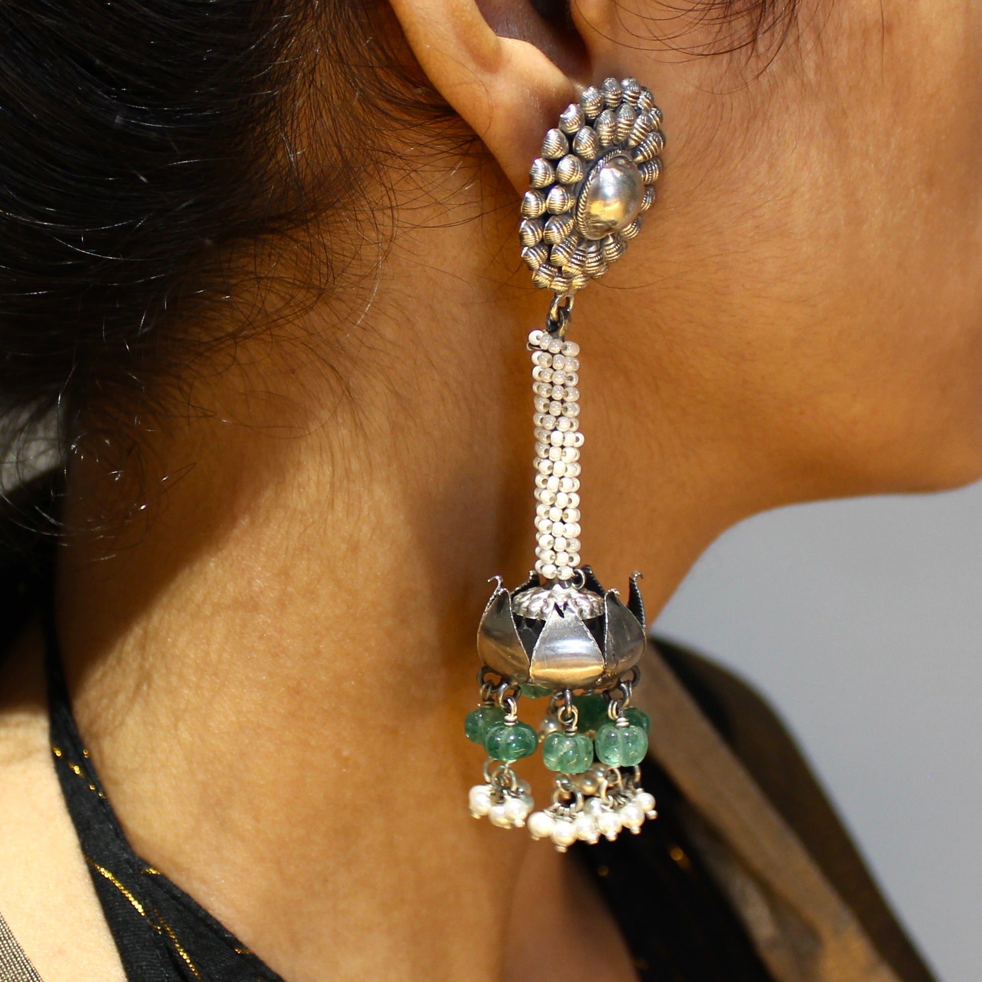 Lotus with emerald pearls XL antique 925 silver jhumkas