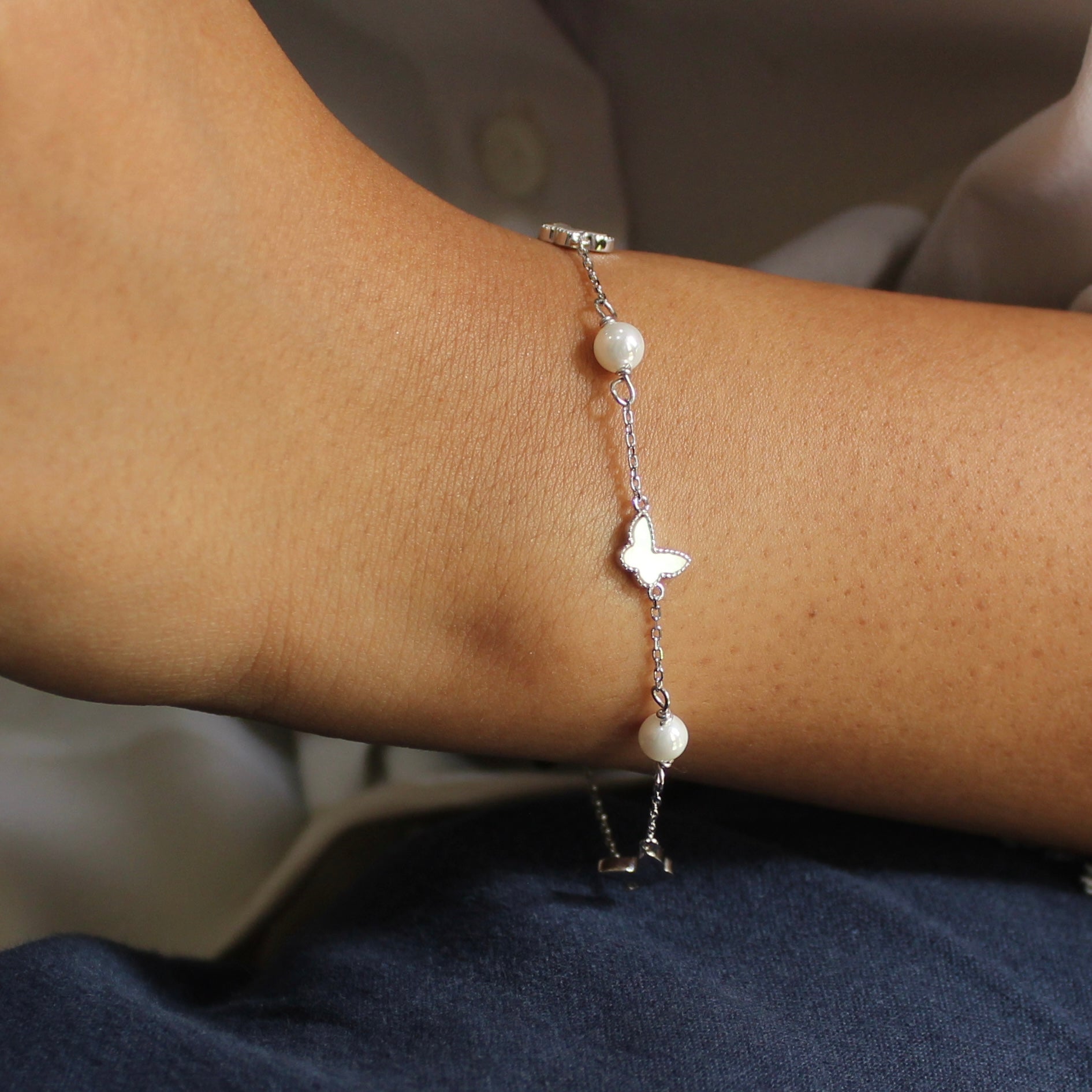 Pearls Butterfly Charms 925 Silver Minimal Bracelet