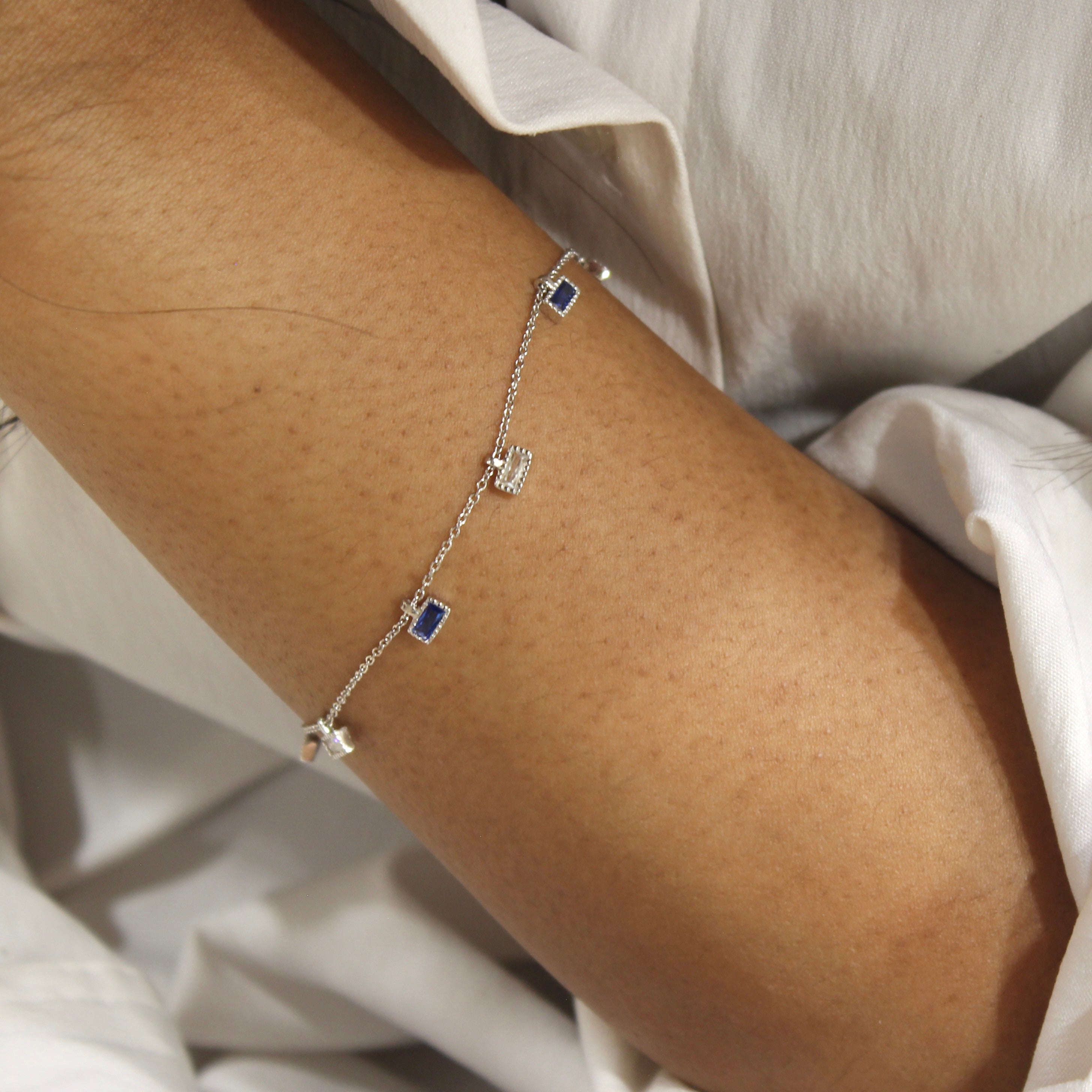 Cube hanging 925 silver minimal bracelet