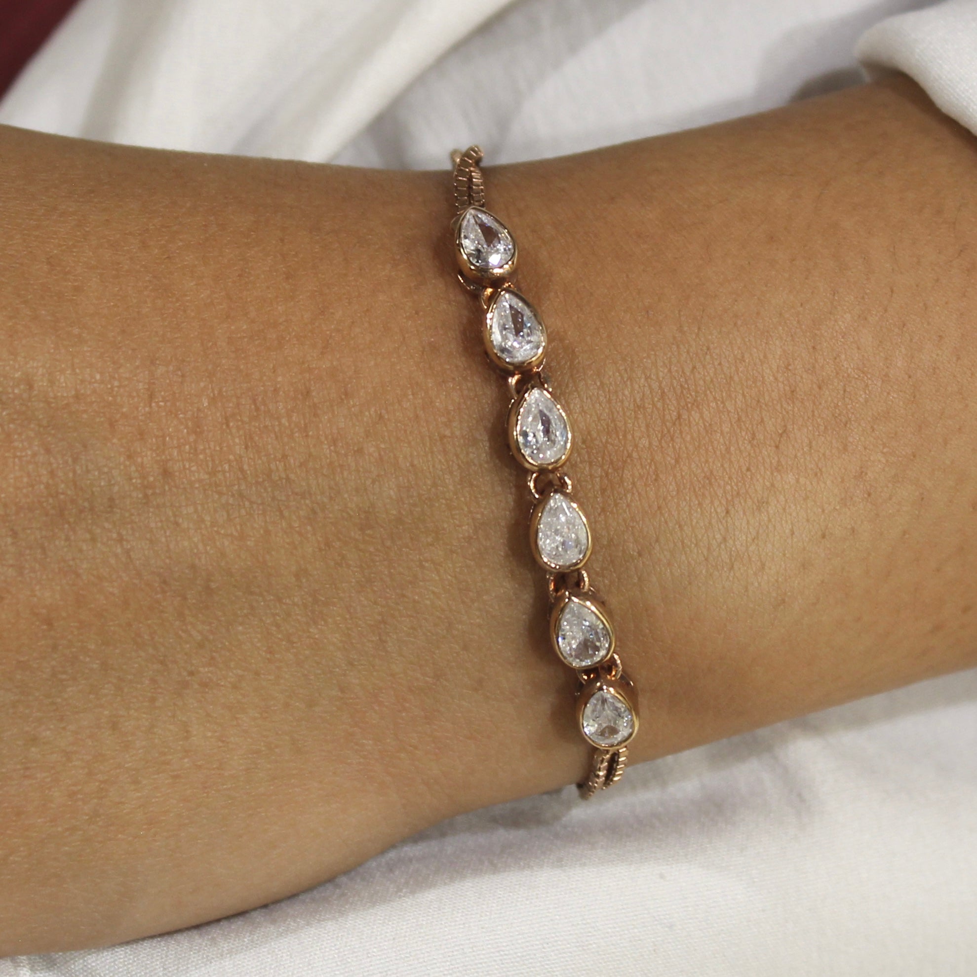 6 Zircon Stones 925 Silver Minimal Bracelet in Rose Gold