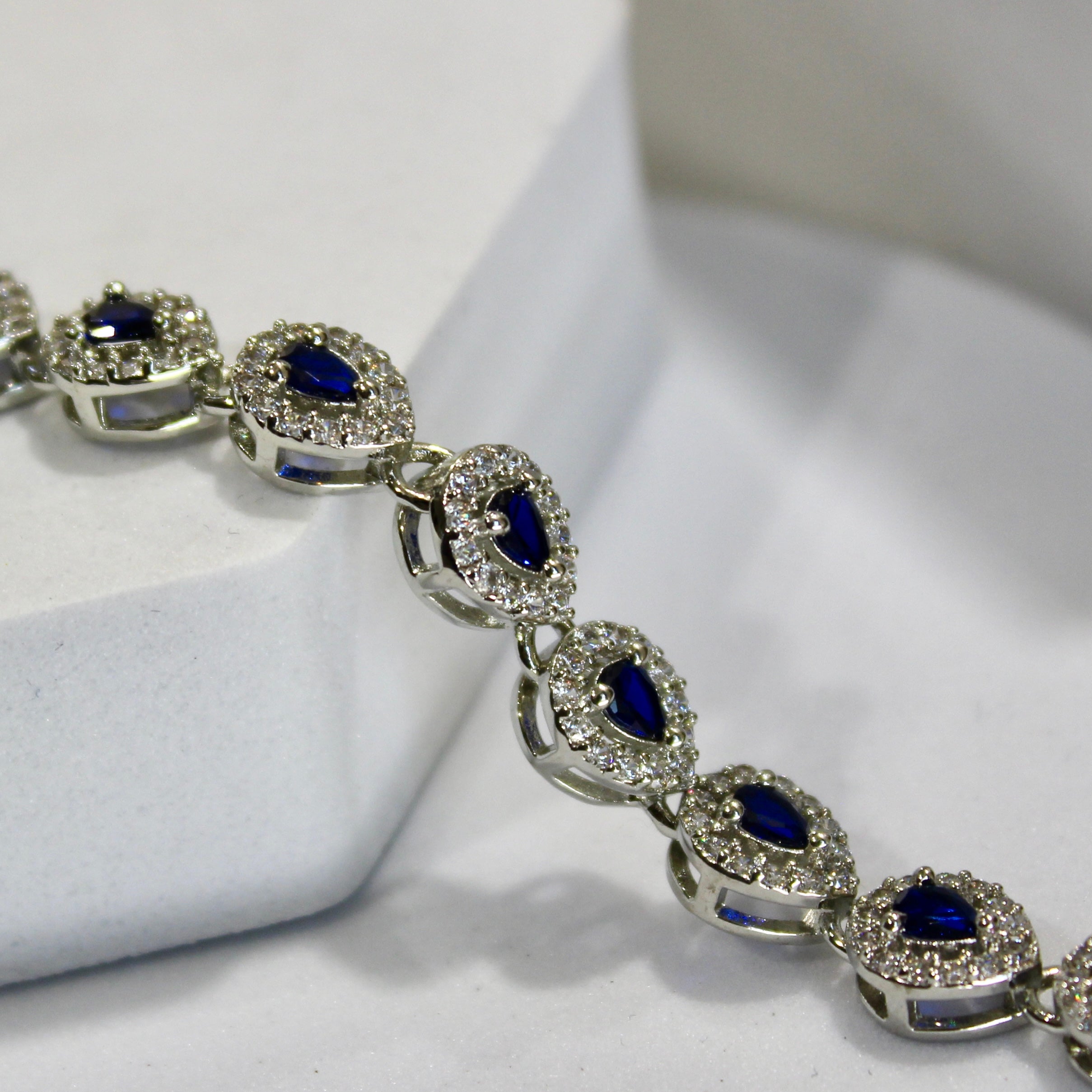 Sapphire Stones Leaf Minimal 925 Silver Bracelet