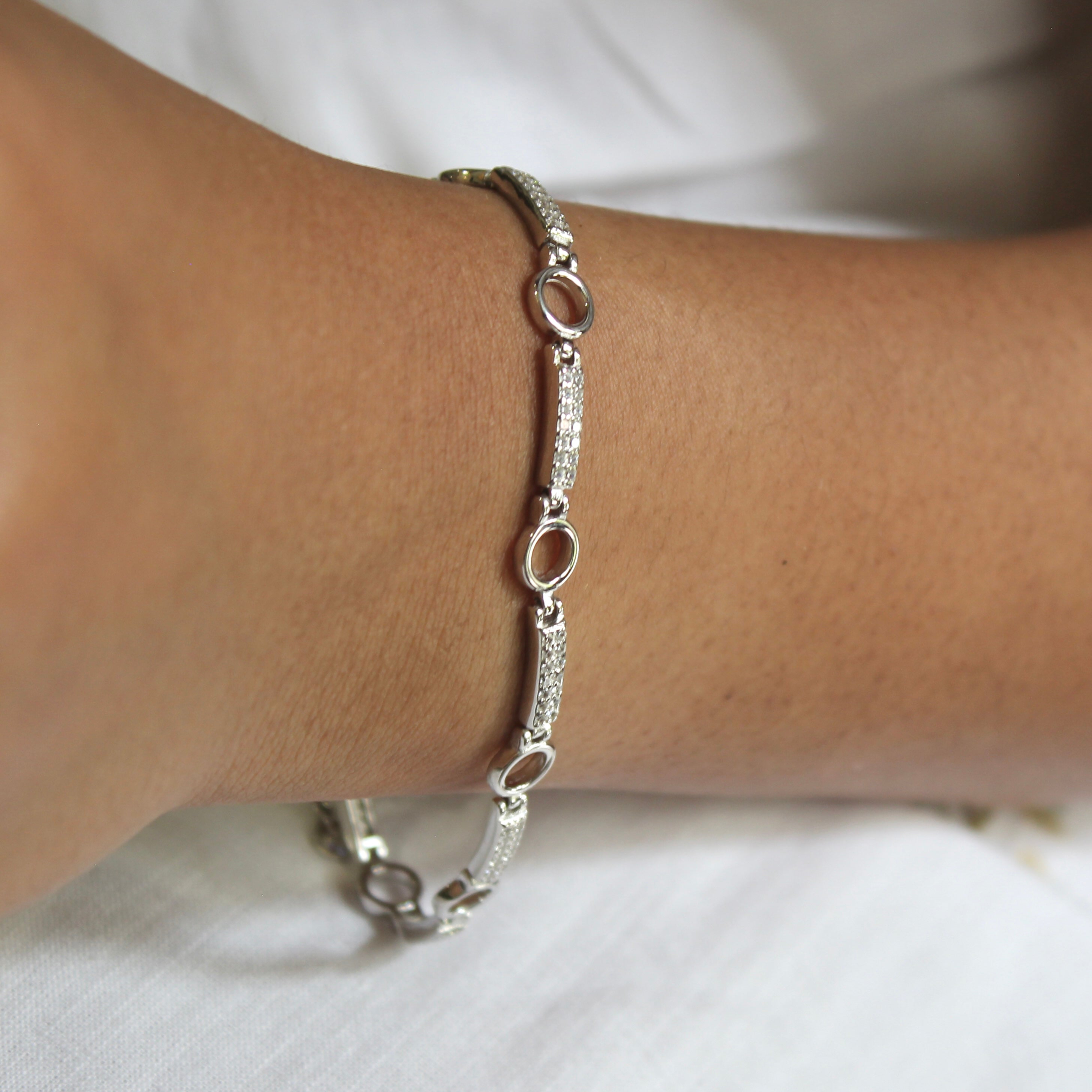 Circle Lined Stones 925 Silver Party Bracelet