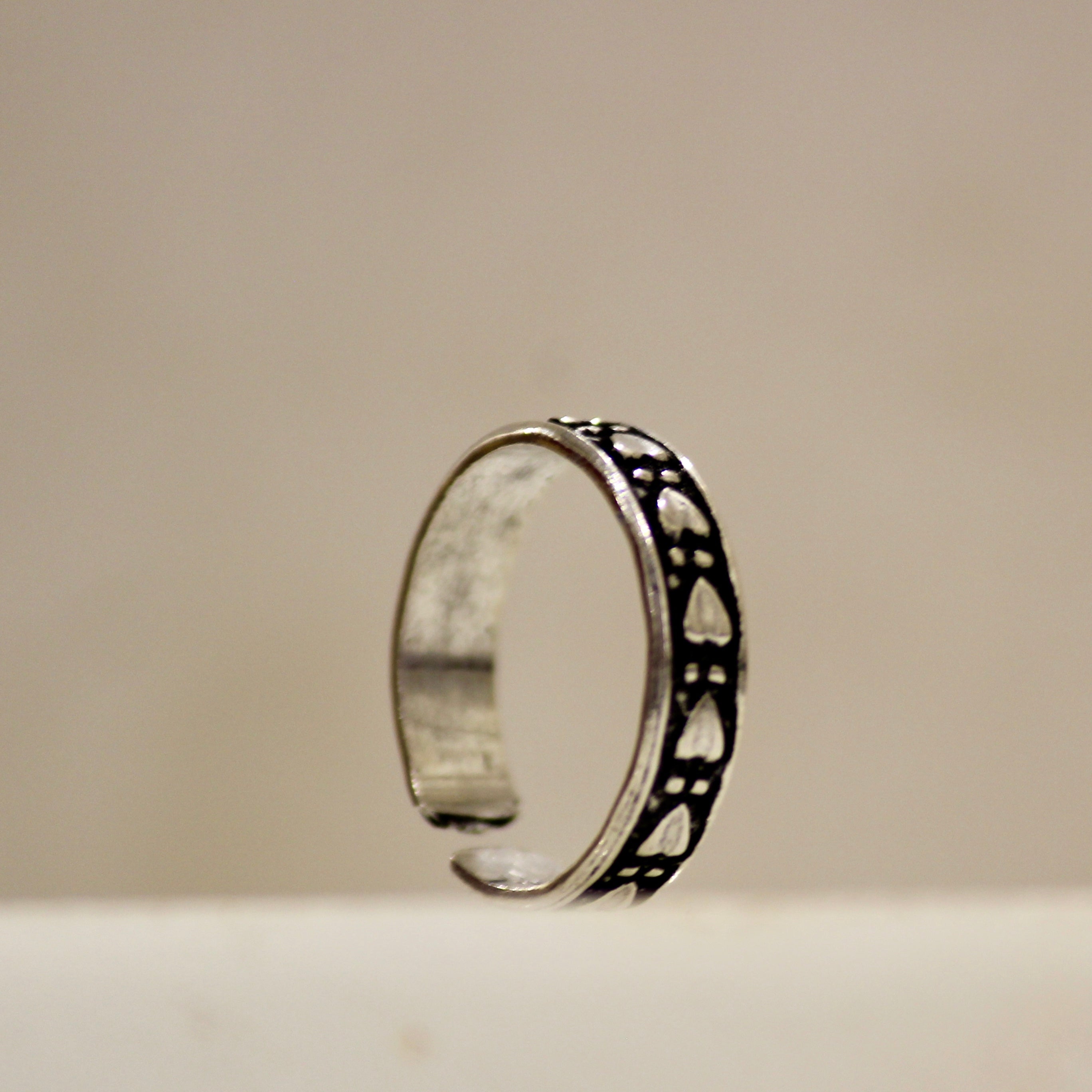 Hearts Band Pure Silver Toe Rings