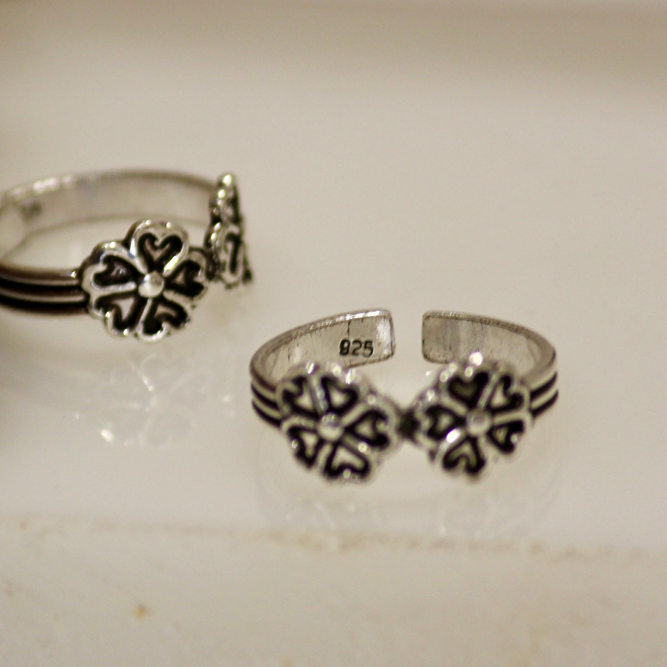 Joining Flowers Pure Silver Toe Rings