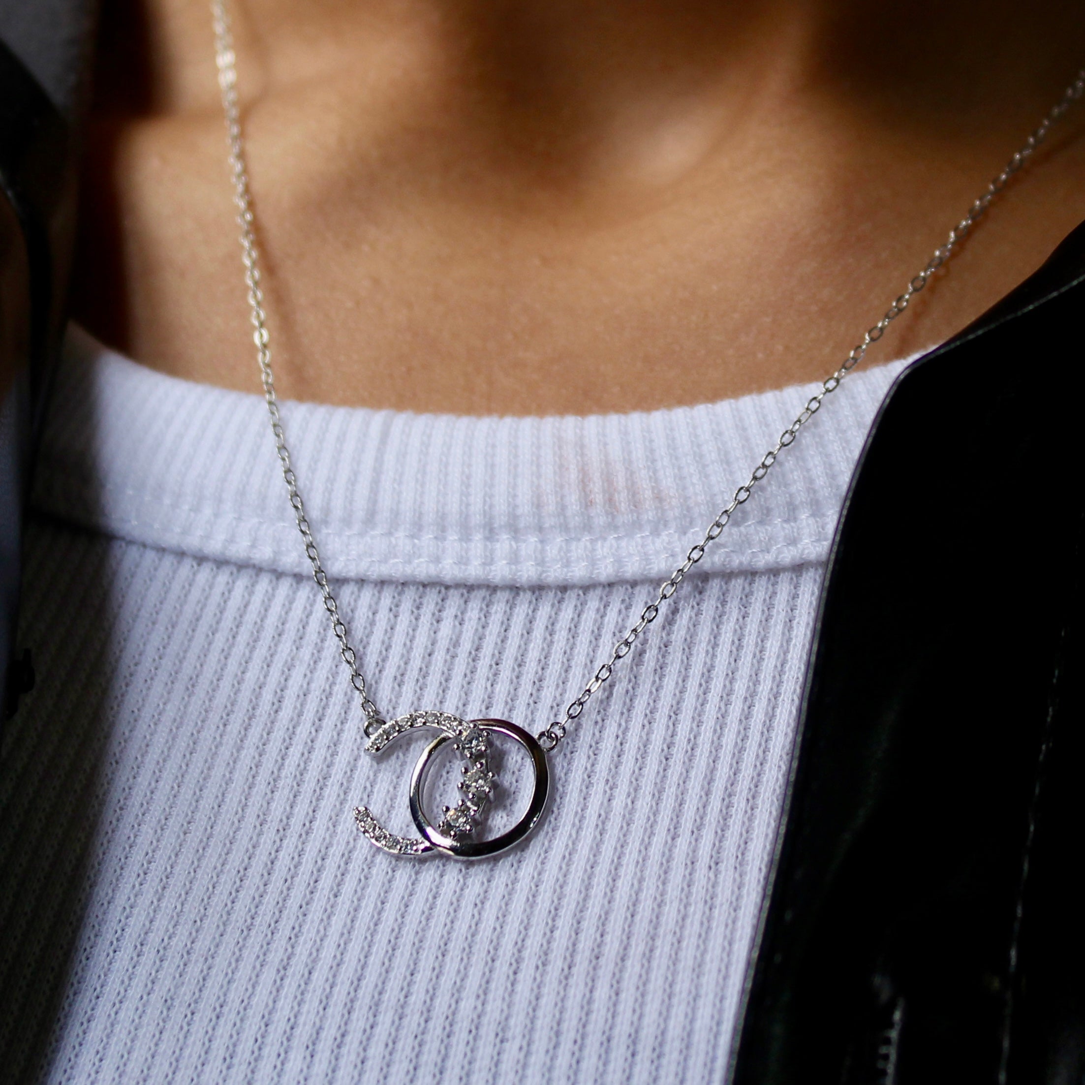 Half Moon in Circle Pure Silver Pendant With Linked Chain