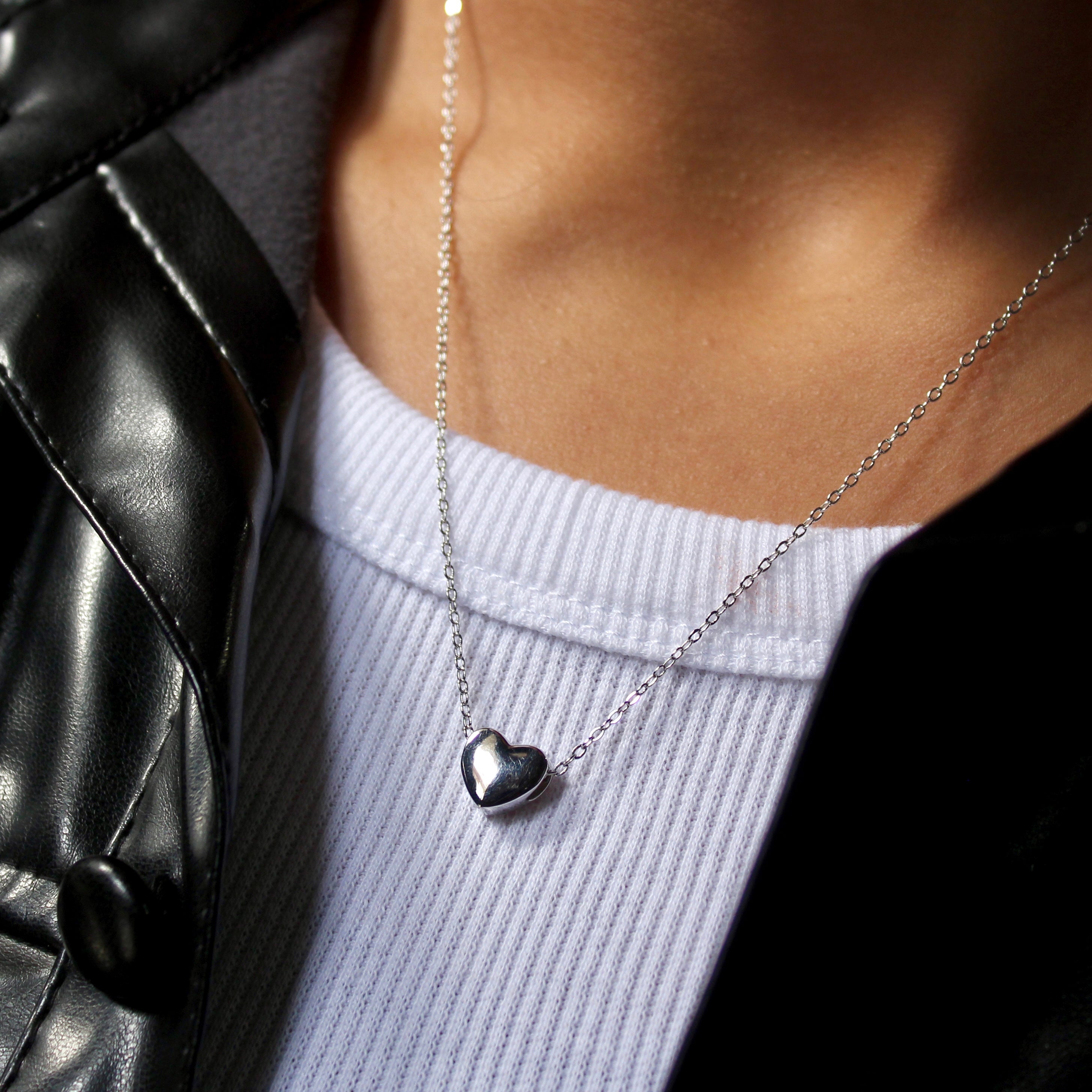 Classic Silver Heart Pendant With Linked Chain in 925 Silver