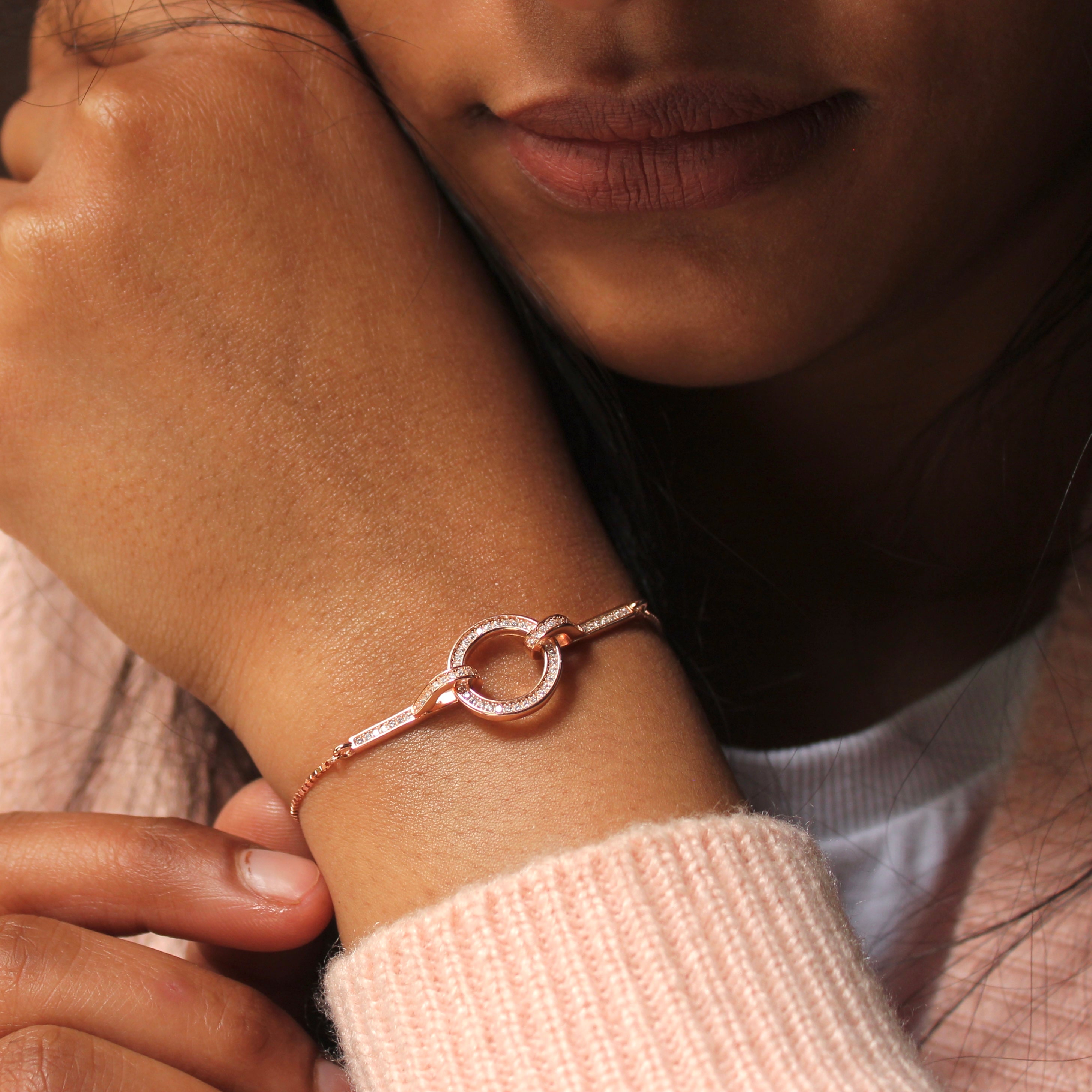 Ring in Center Pure Silver Linked Adjustable Bracelet in Rose Gold