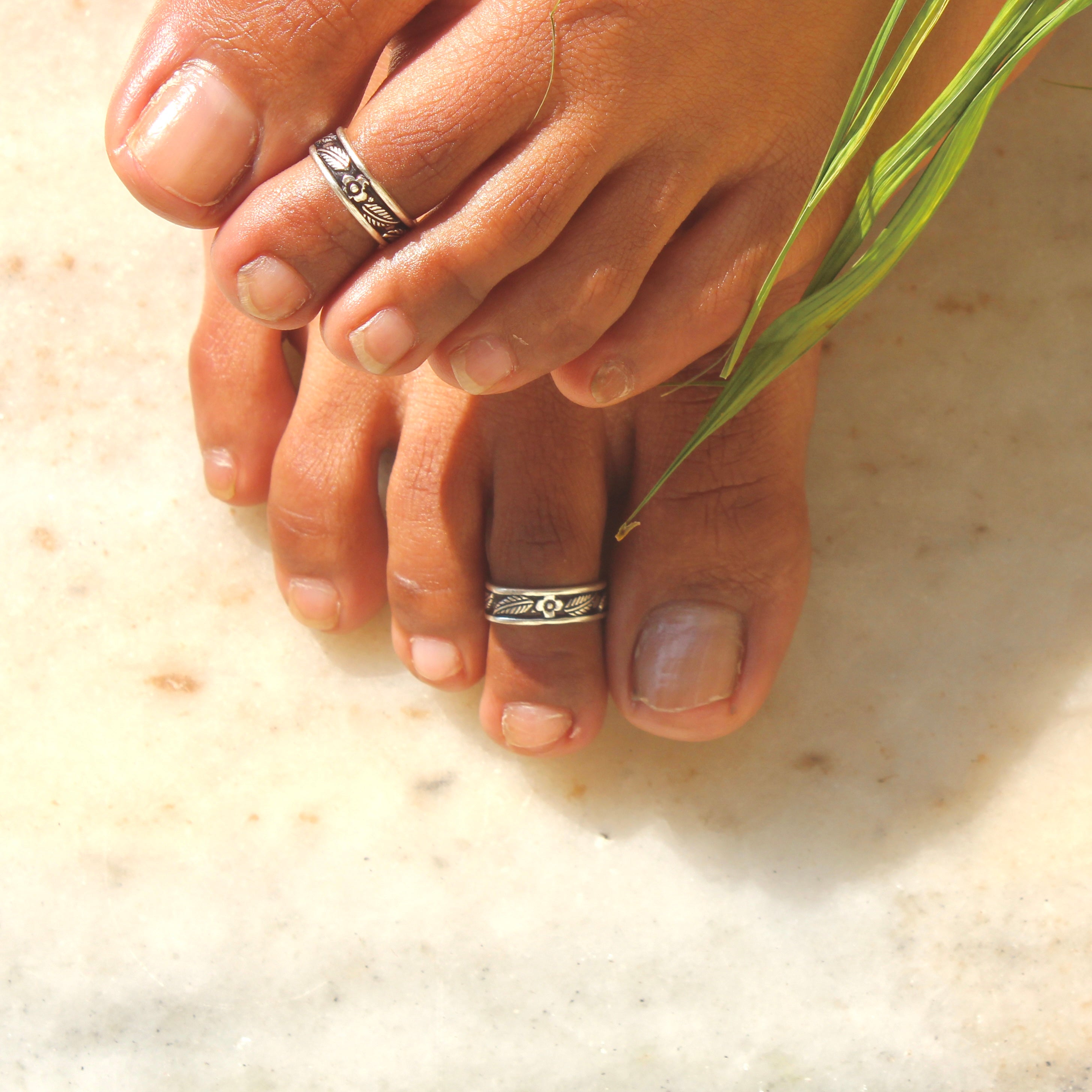 Leaf Flower Band Pure Silver Toe Rings