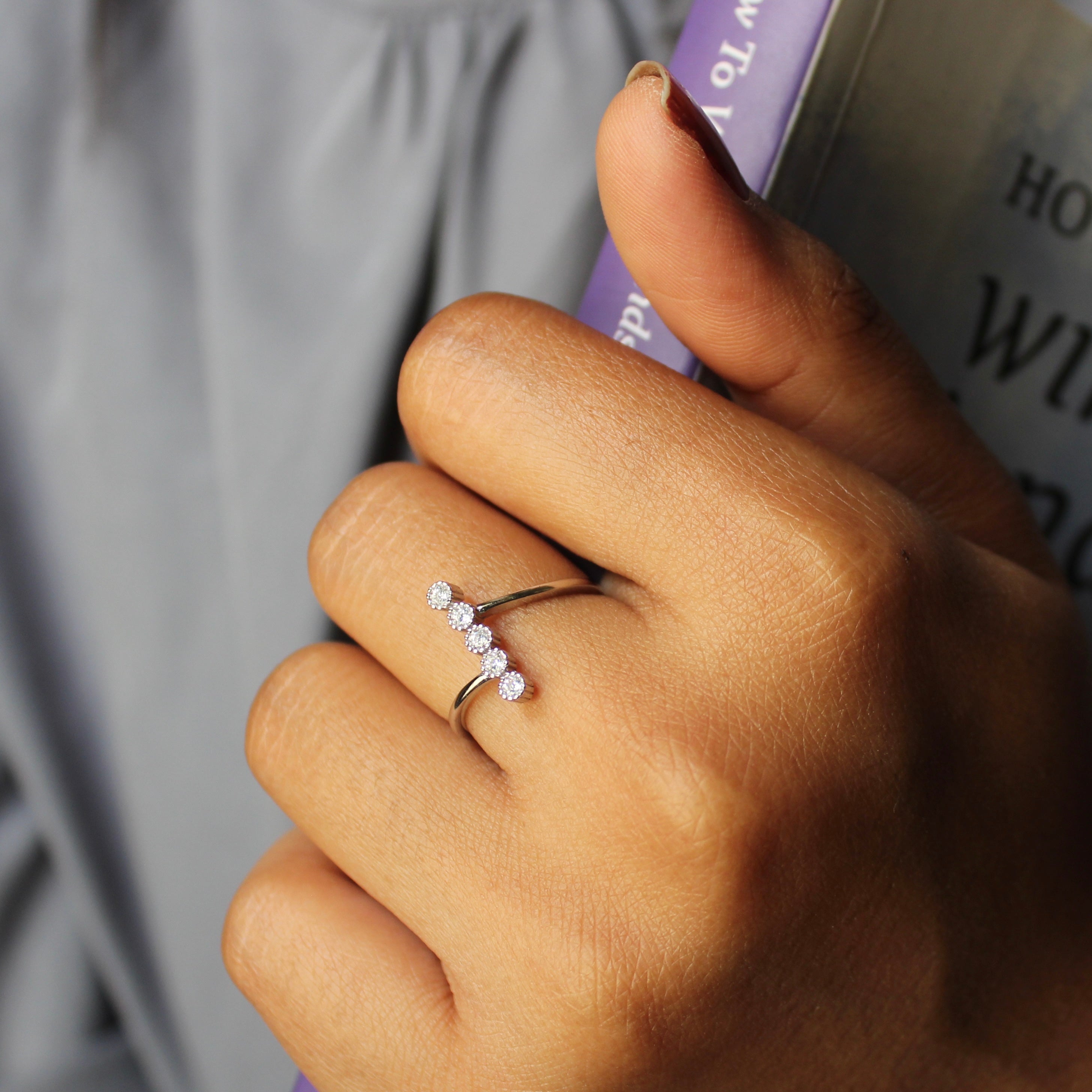 5 Stones Lined Pure Silver Minimal Ring