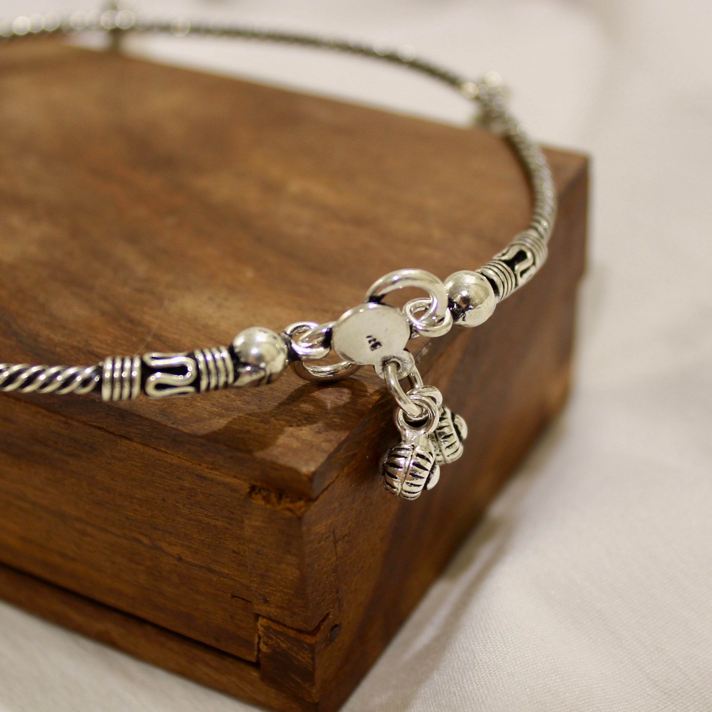 Oval Hangings Band Anklet in 925 Silver- Single piece