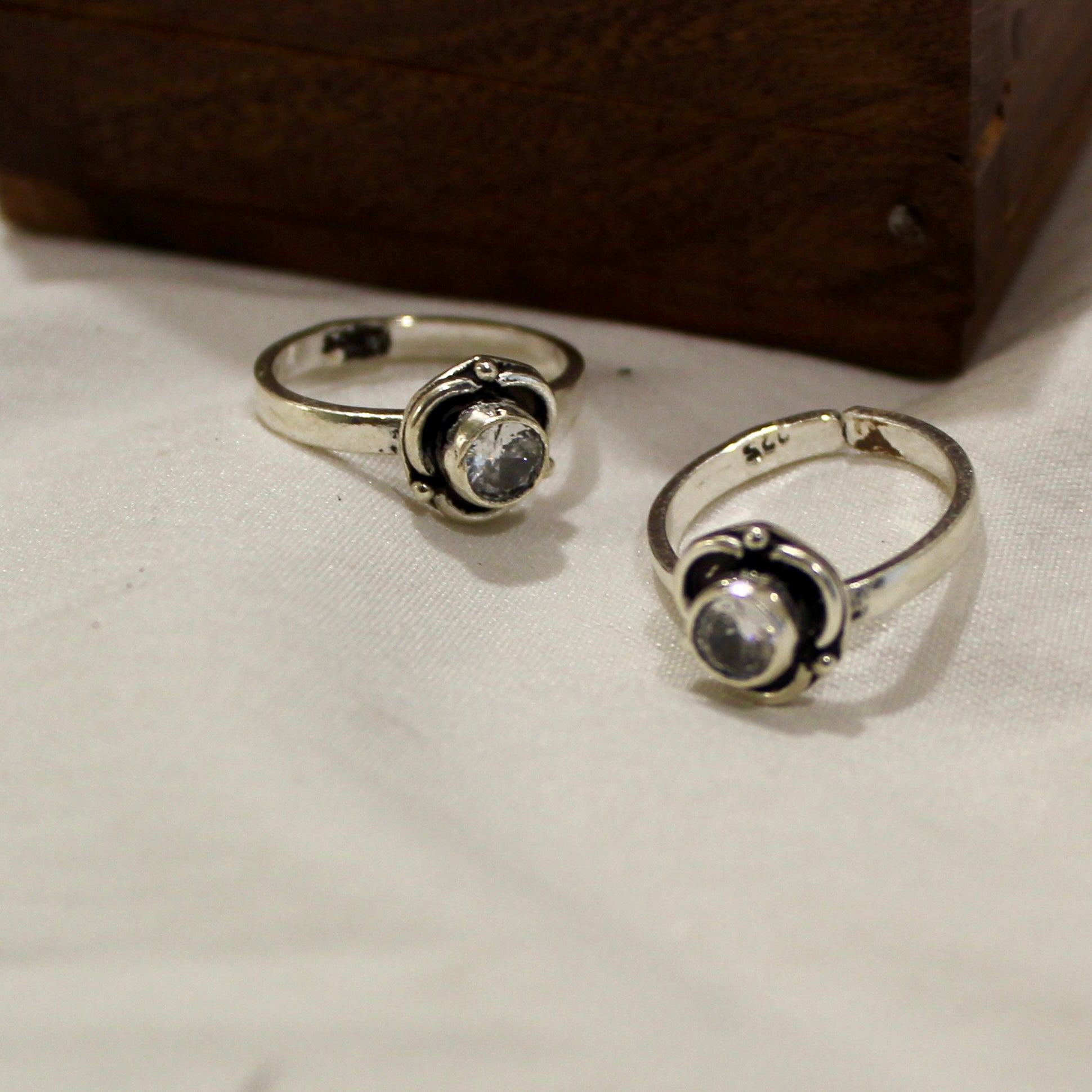 Solitaire Stone Wrapped Toe Rings in 925 Silver