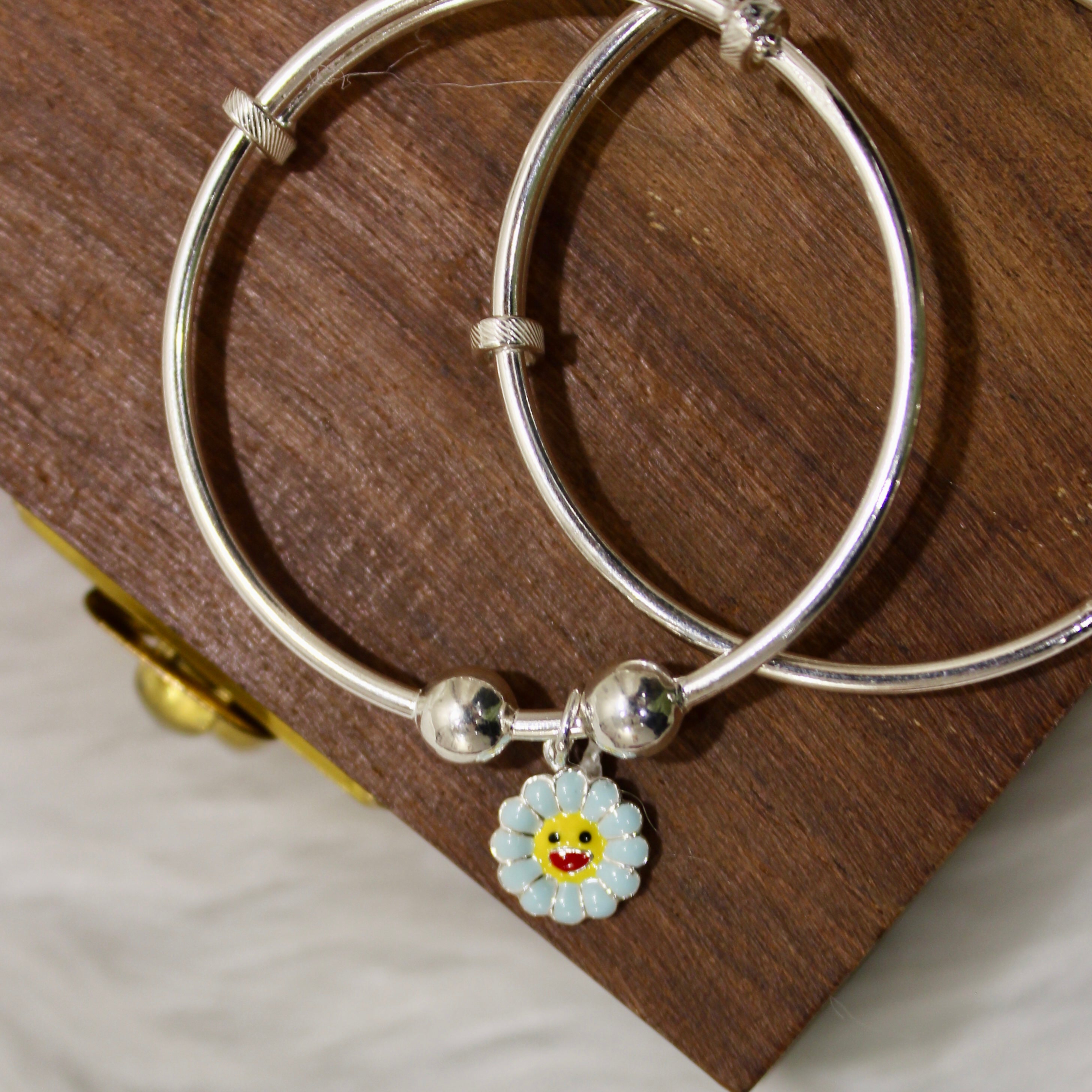 Daisy Flower Pure Silver Kadha- Pair