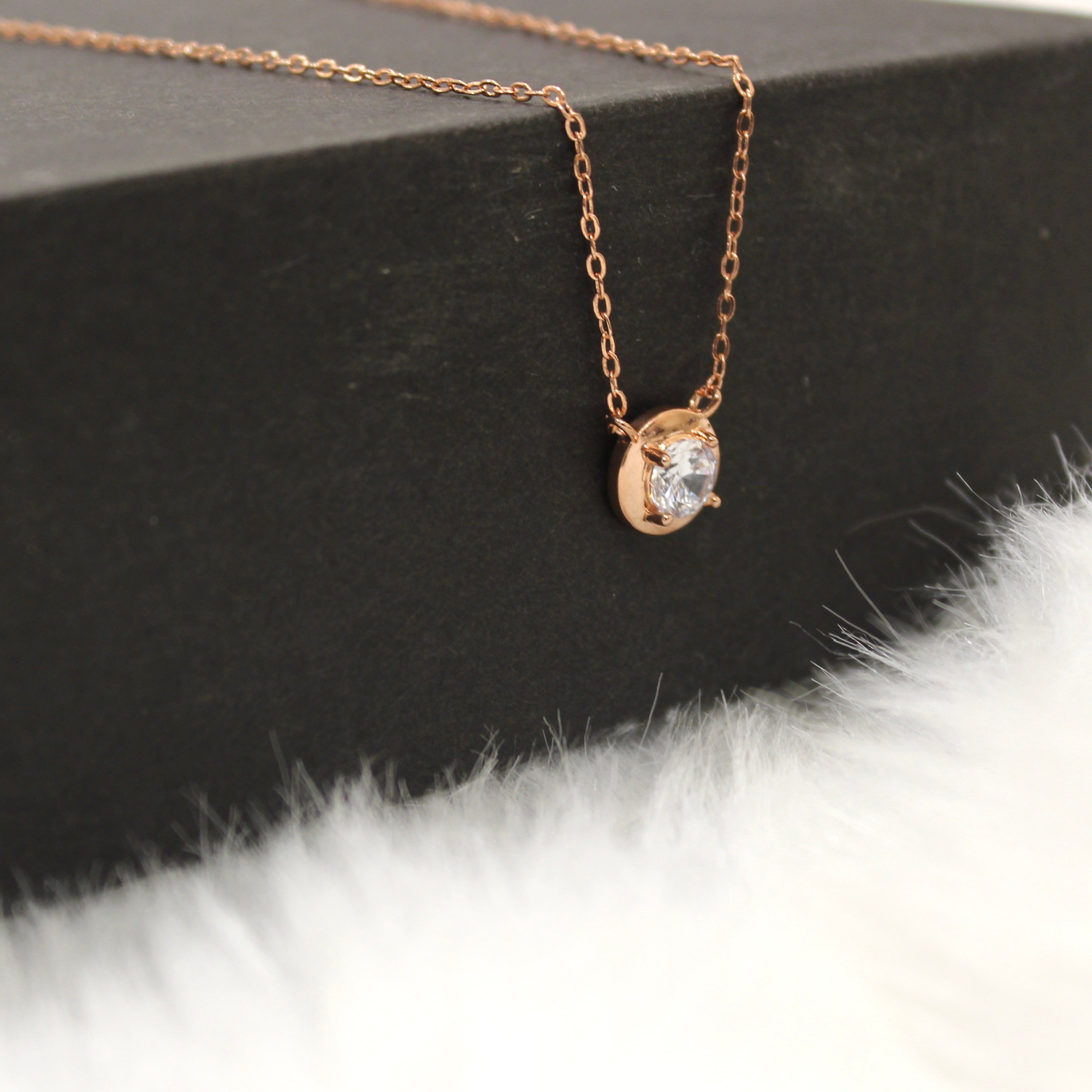 Solitaire Stone Classic Pure Silver Chain in Rose Gold Polish