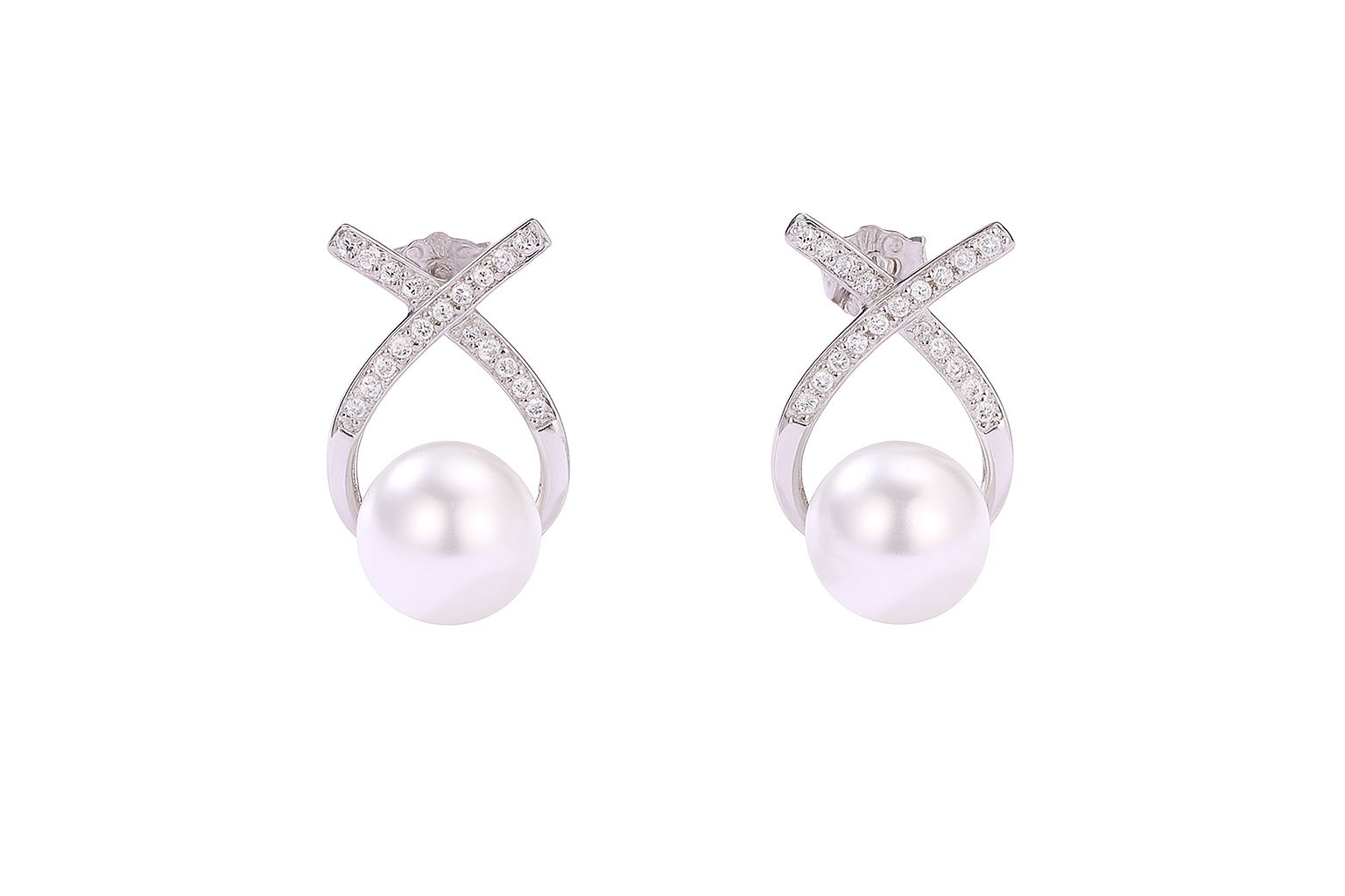 Pearl on Top Fish Shaped Zircon Earrings in 925 Silver
